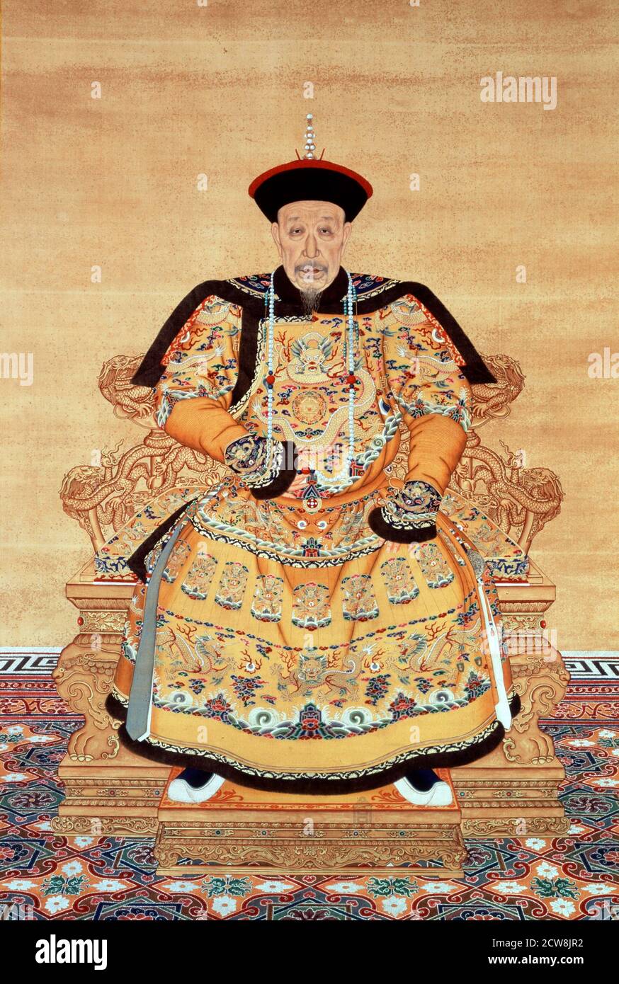 Ritratto dell'Imperatore Qianlong a Court Robe, inchiostro su carta, 1791. L'imperatore Qianlong (1711-1799) fu il sesto imperatore della dinastia Qing in Cina Foto Stock