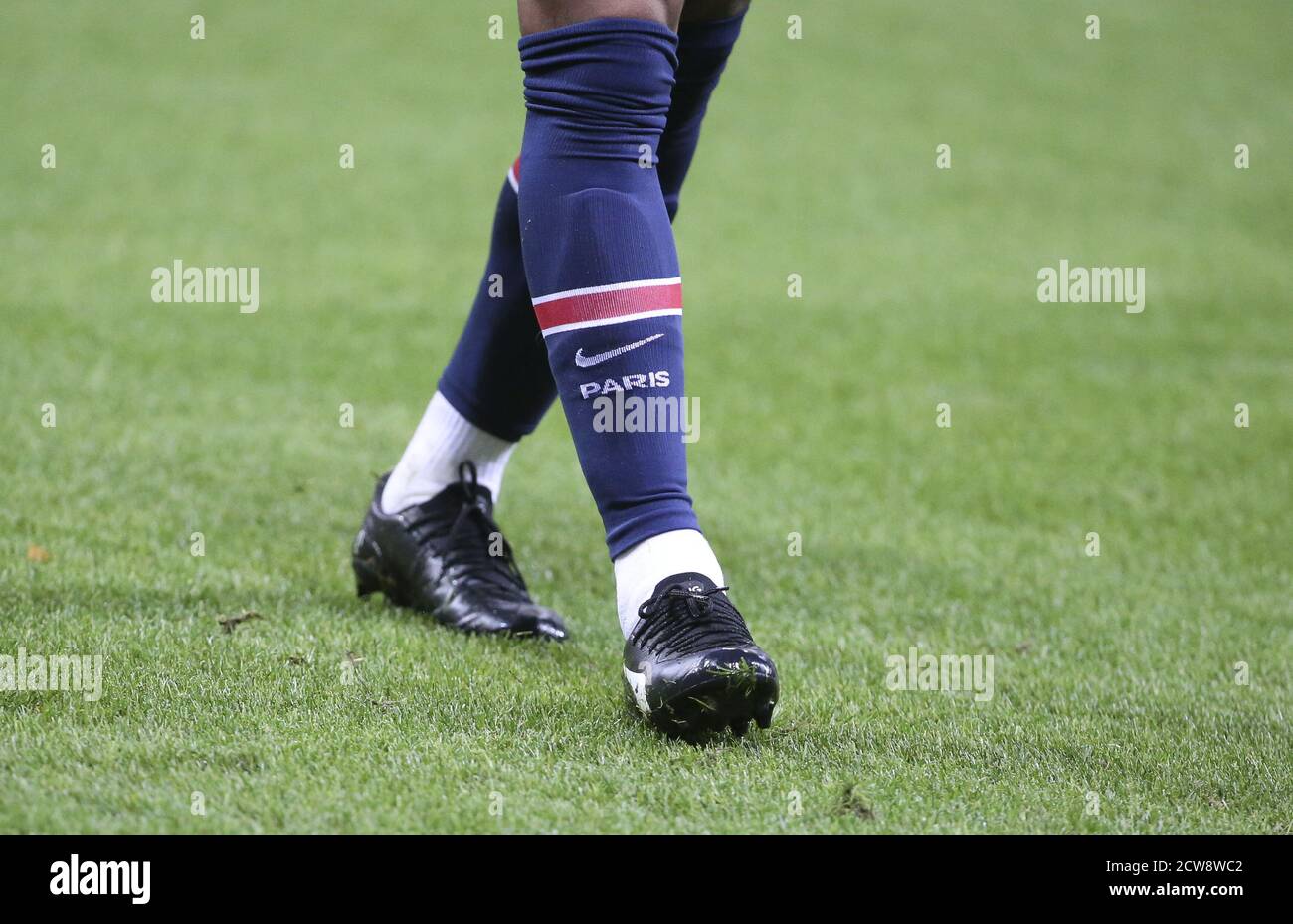 Neymar Jr di PSG indossa le sue nuove scarpe Puma durante Il campionato francese Ligue 1 partita di calcio tra Stade de Reims e Paris Saint-Germain su se Foto Stock