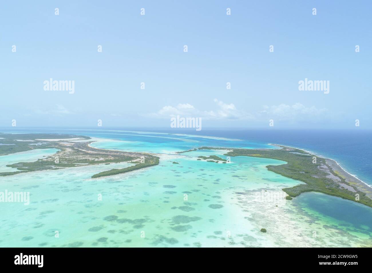 Vista aerea dell'isola dei Caraibi nel Parco Nazionale di Los Roques In Venezuela Foto Stock