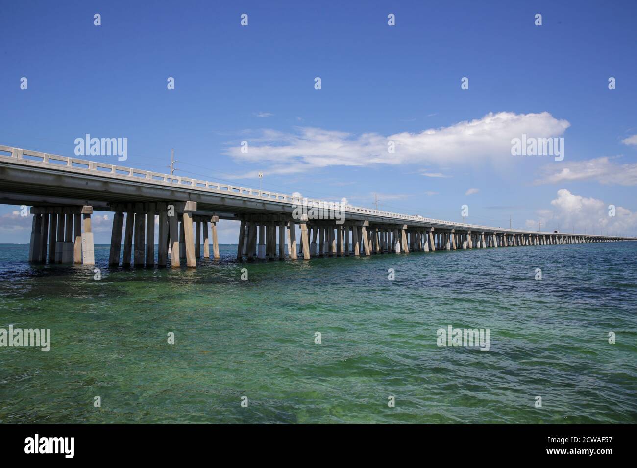 Il vecchio e nuovo ponte Seven Mile collega le Keys alla terraferma, Key West, Florida, USA Foto Stock