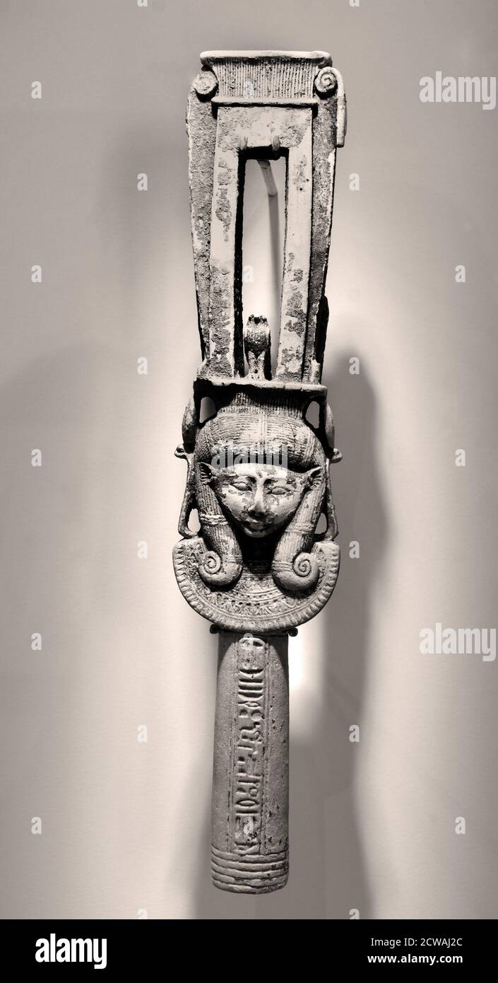 Sonaglino per Hathor e Isis Egitto, Egiziano 712 - 332 AC Faience tardo periodo, ( Hathor dea della musica ) Foto Stock