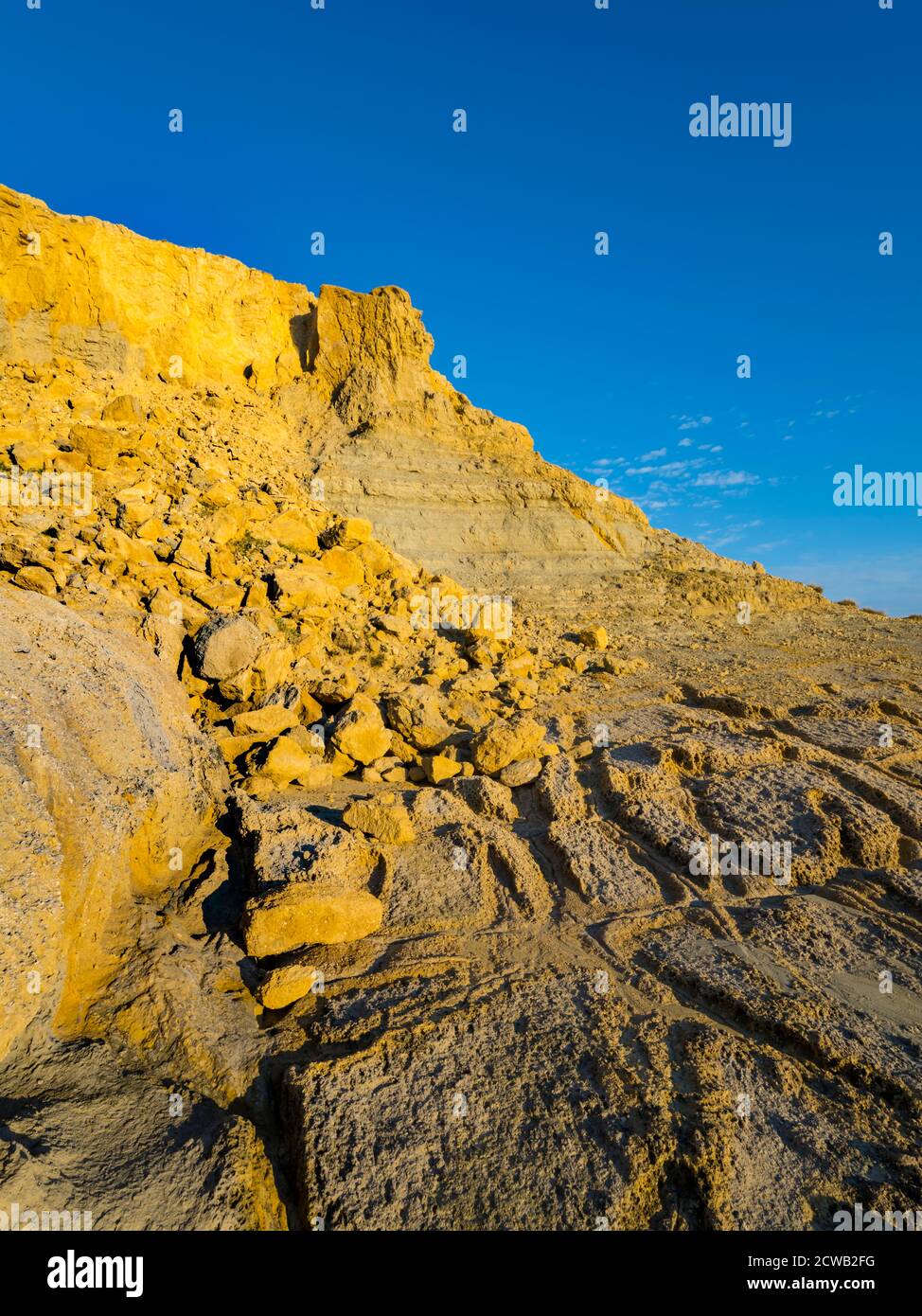 Terreno molto accidentato di maree terziarie e arenarie di Lopar spiaggia sull'isola di Rab Croazia Europa Foto Stock