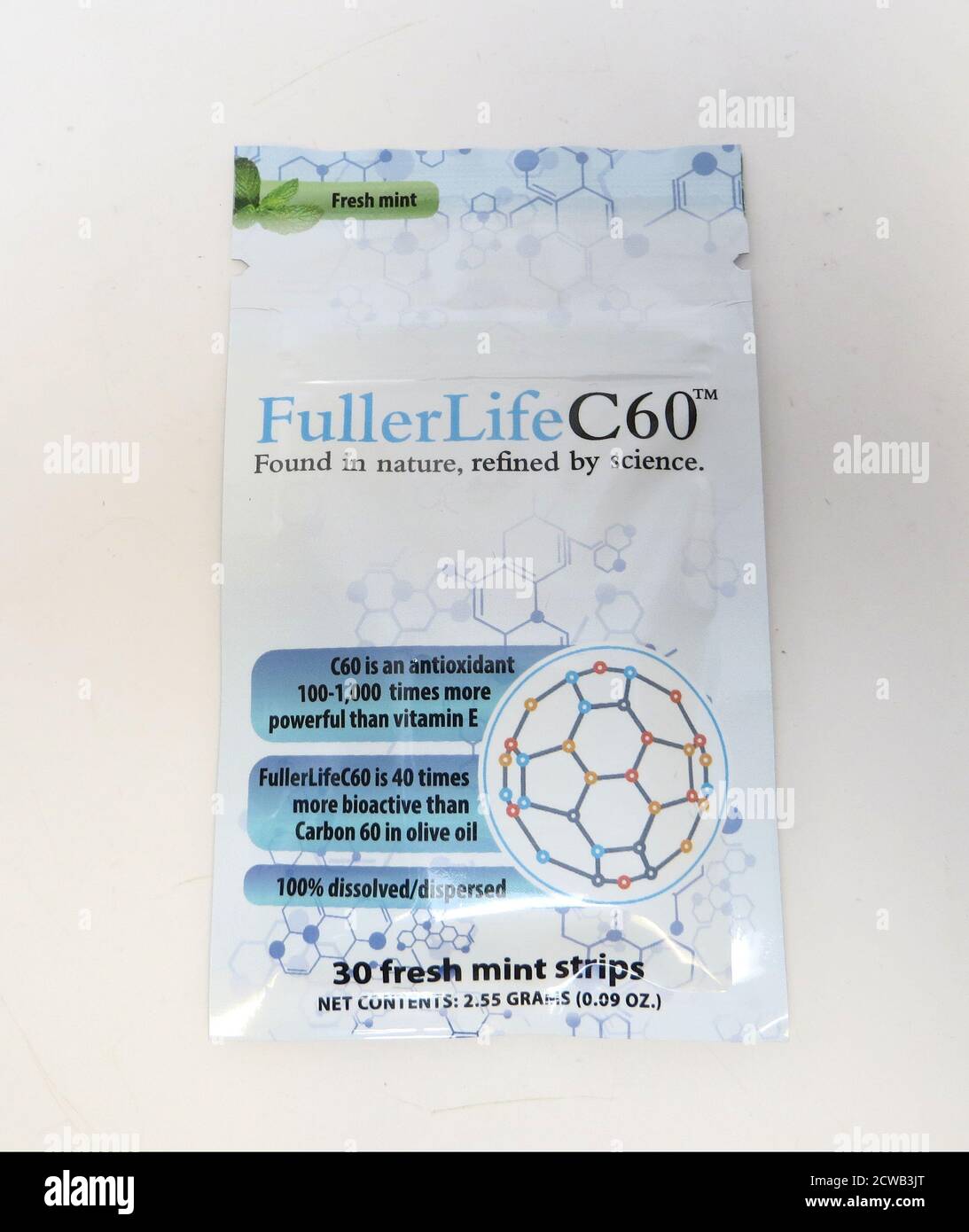La FDA ha emesso un avvertimento contro il prodotto FullerLifeC60, che è stato promosso con dichiarazioni non approvate relative al trattamento COVID-19. Si consiglia ai consumatori di evitare prodotti non provati e potenzialmente non sicuri. Foto Stock
