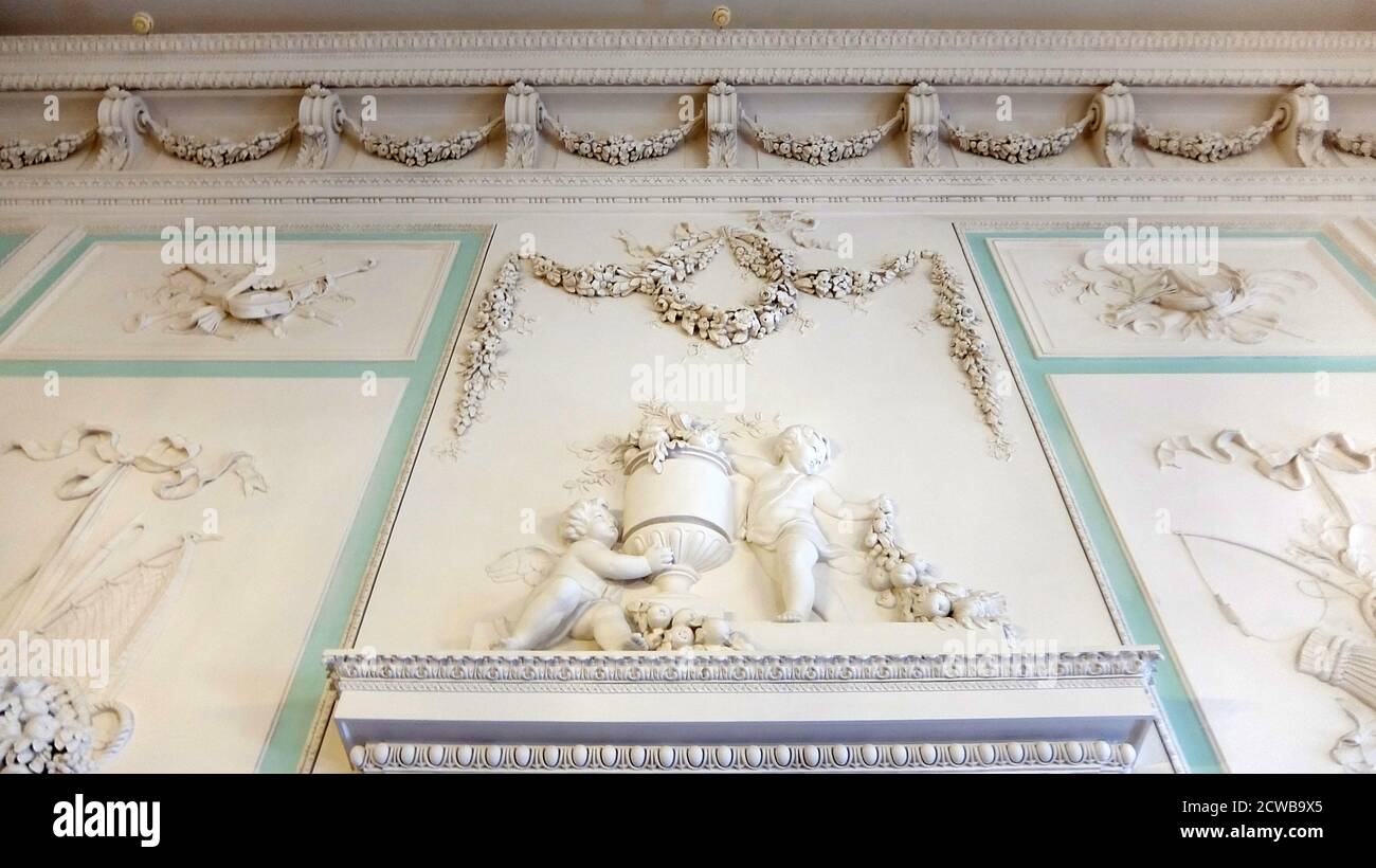 All'interno del Palazzo Peterhof, una serie di palazzi e giardini situati a Petergof, San Pietroburgo, Russia, su incarico di Pietro il Grande Foto Stock