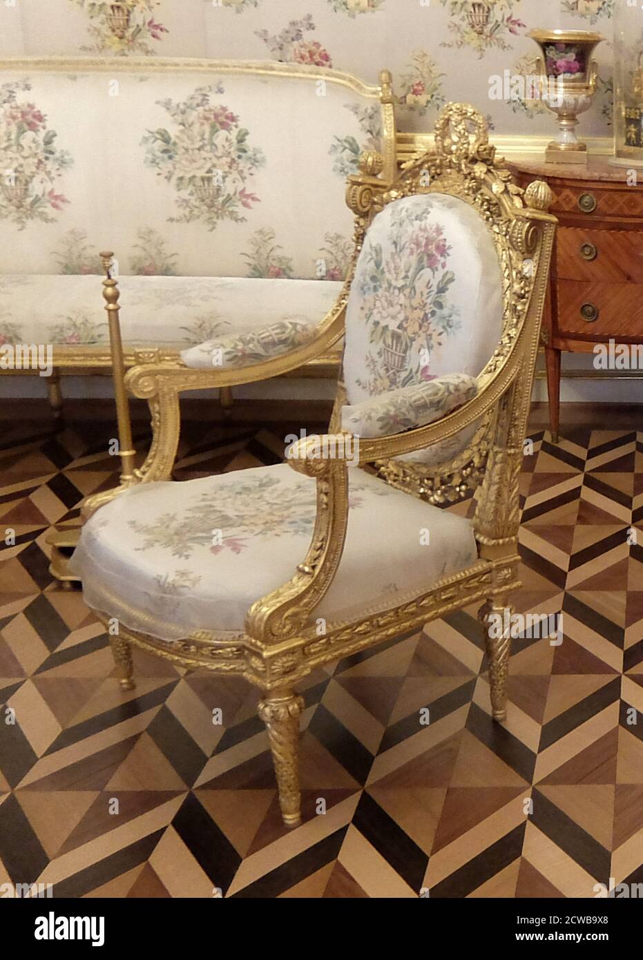 All'interno del Palazzo Peterhof, una serie di palazzi e giardini situati a Petergof, San Pietroburgo, Russia, su incarico di Pietro il Grande Foto Stock