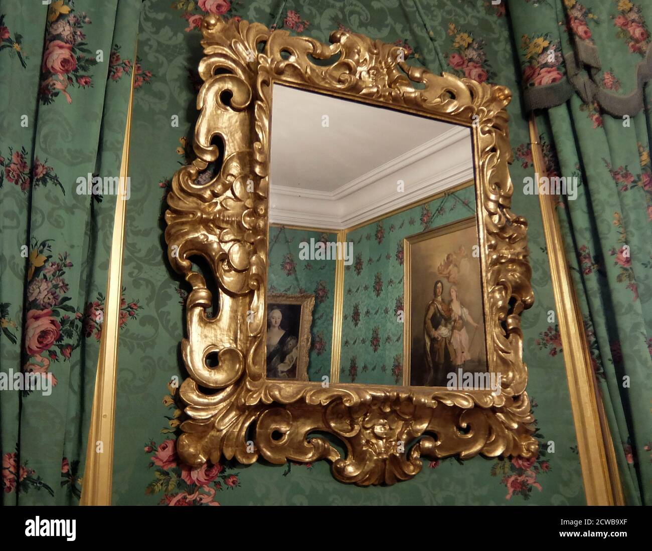 All'interno del Palazzo Peterhof, una serie di palazzi e giardini situati a Petergof, San Pietroburgo, Russia, su incarico di Pietro il Grande Foto Stock
