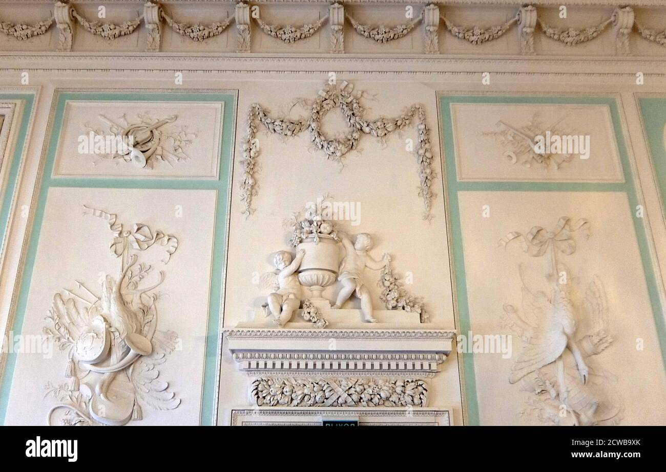 All'interno del Palazzo Peterhof, una serie di palazzi e giardini situati a Petergof, San Pietroburgo, Russia, su incarico di Pietro il Grande Foto Stock
