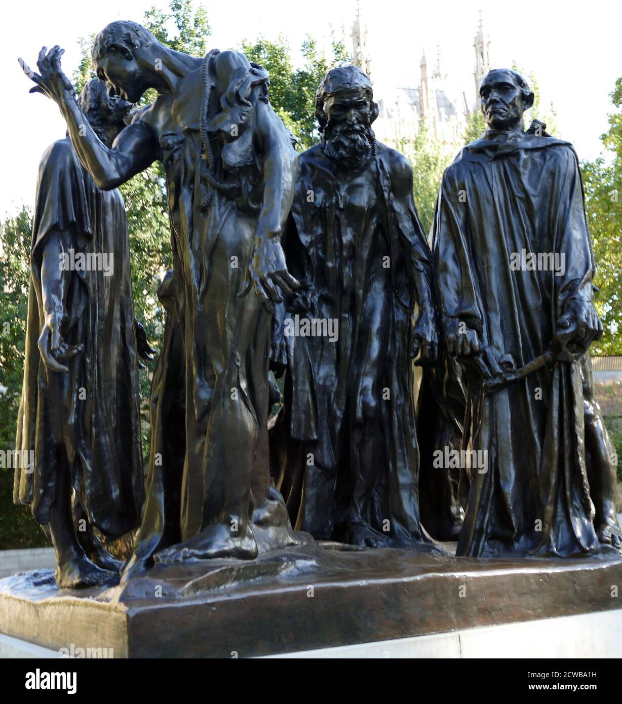 Il cast londinese dei Burghers di Calais, adiacente al Parlamento, una scultura di Auguste Rodin, uno dei suoi più noti, che esiste in dodici pezzi originali, e numerose copie. Commemora un evento durante la guerra dei cent'anni, quando Calais, un porto francese sulla Manica, fu assediato dagli inglesi per circa undici mesi Foto Stock