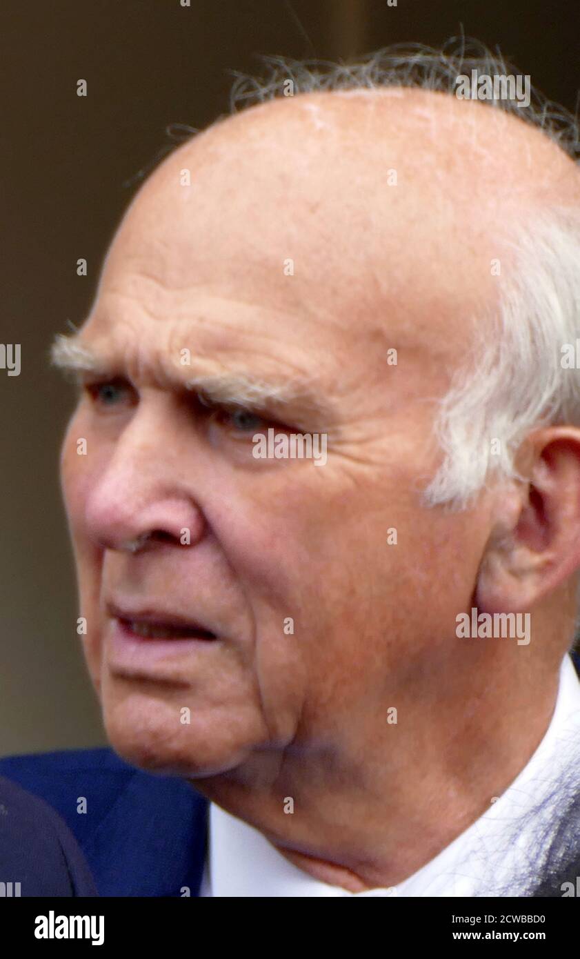 Sir vince Cable (nato nel 1943), politico britannico che è stato leader dei liberaldemocratici dal 2017 al 2019. (Centro, fila posteriore).visto in seguito al ritorno del Parlamento dopo l'annullamento della decisione del Parlamento da parte della Corte Suprema, settembre 2019. Foto Stock