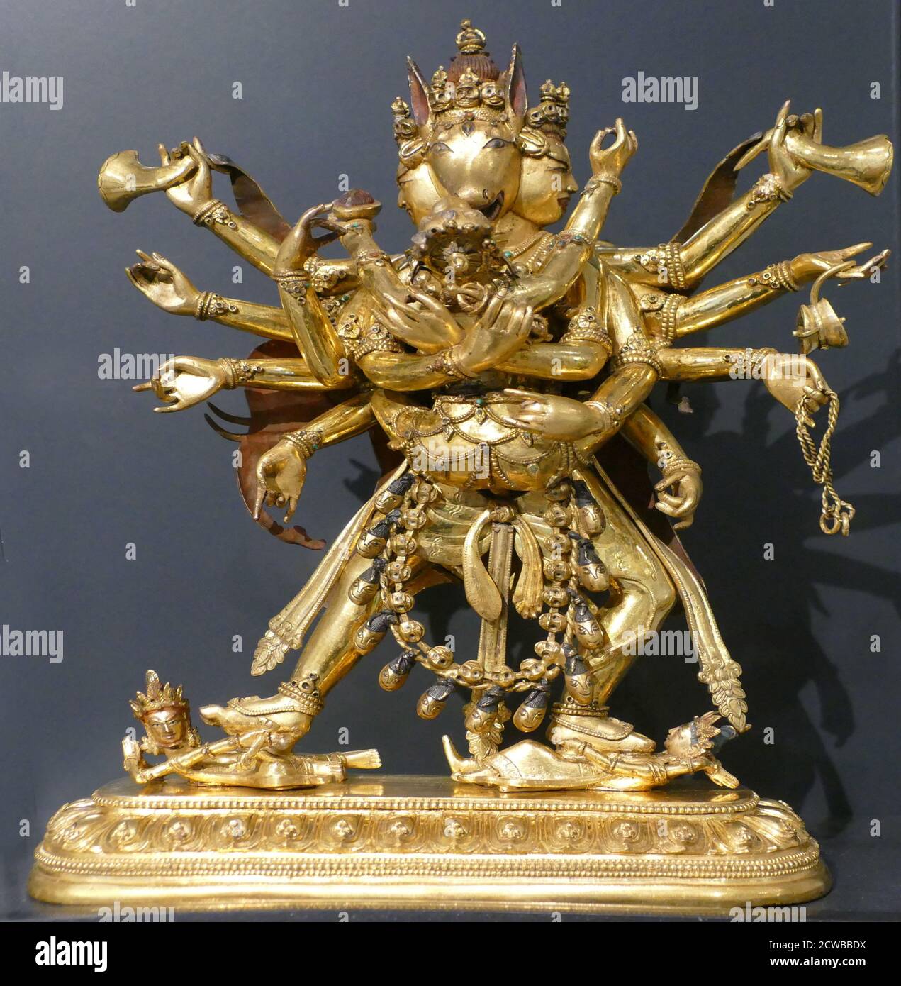Kharamukha Samvara 1700-1800. Divinità buddista tantrica. In ottone dorato; Tibet Foto Stock