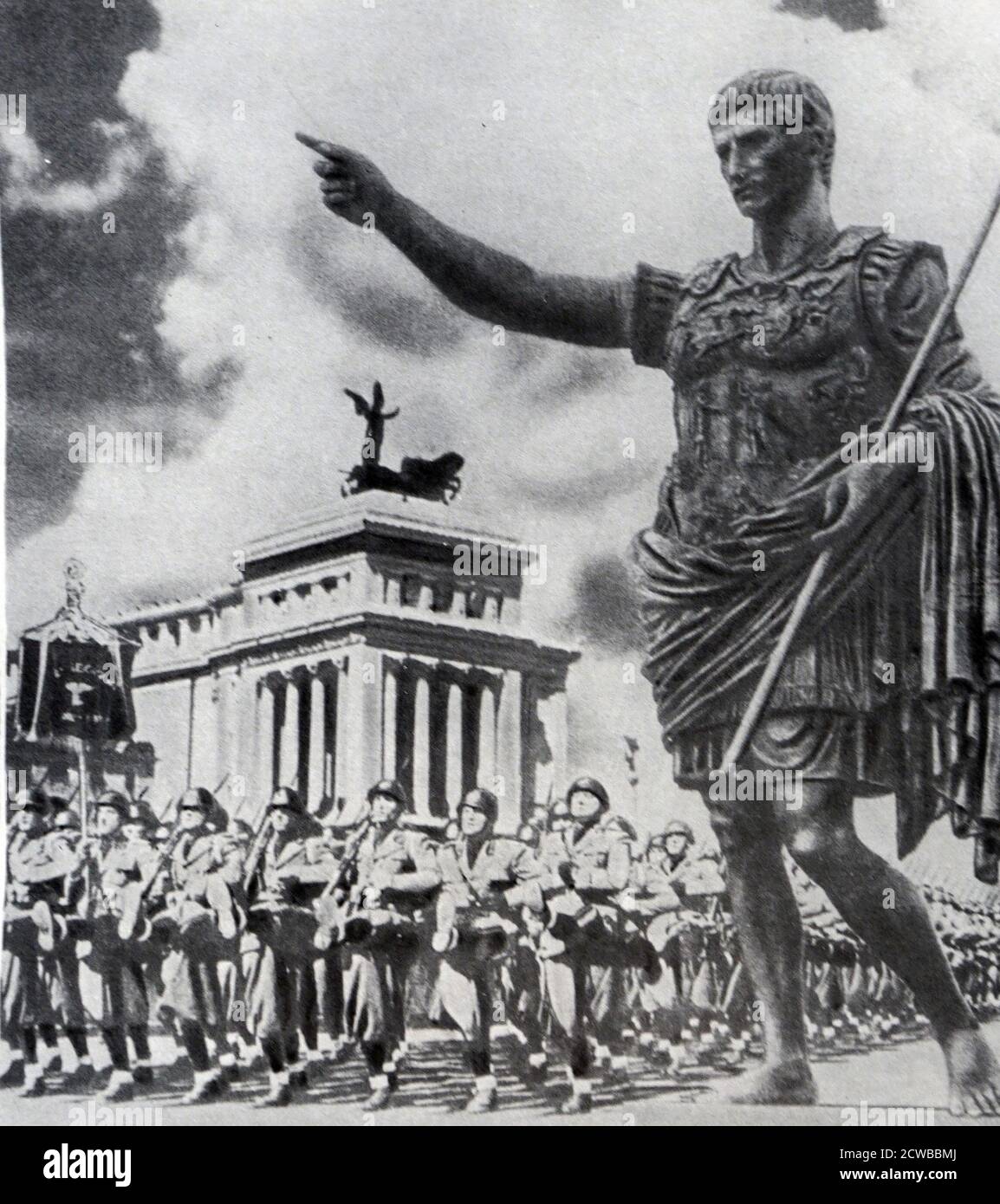 Monaggio patriottico fascista che mostra Augusto Cesare e i soldati che marciano a Roma. Circa 1940 Foto Stock