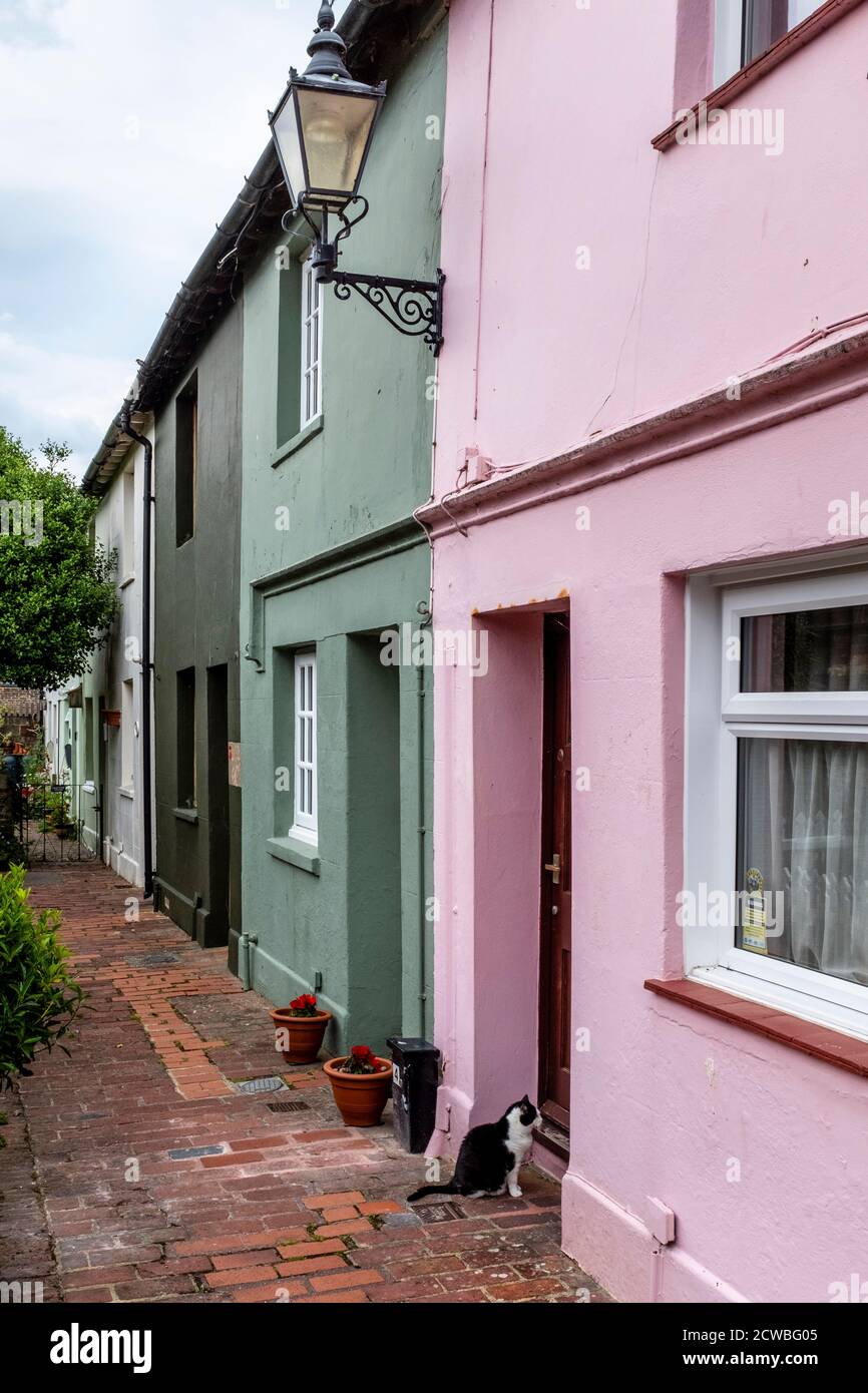 Case colorate, Lewes, Sussex orientale, Regno Unito. Foto Stock