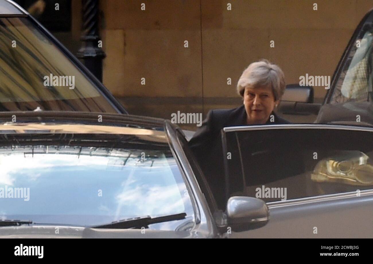 Fotografia di Theresa May. Theresa Mary May (1956-) un politico britannico che ha servito come primo ministro del Regno Unito e leader del Partito conservatore dal 2016 al 2019. Dal 2010 al 2016 è stato segretario d'patria ed è membro del Parlamento per Maidenhead dal 1997 Foto Stock