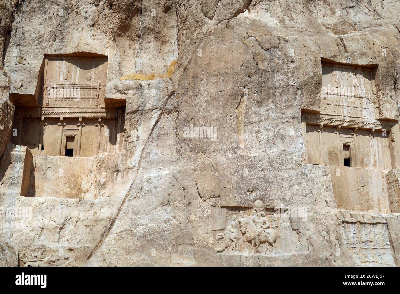 Fotografia di Naqsh-e Rostam, un'antica necropoli a nord-ovest di Persepolis, nella provincia di Fars, Iran Foto Stock