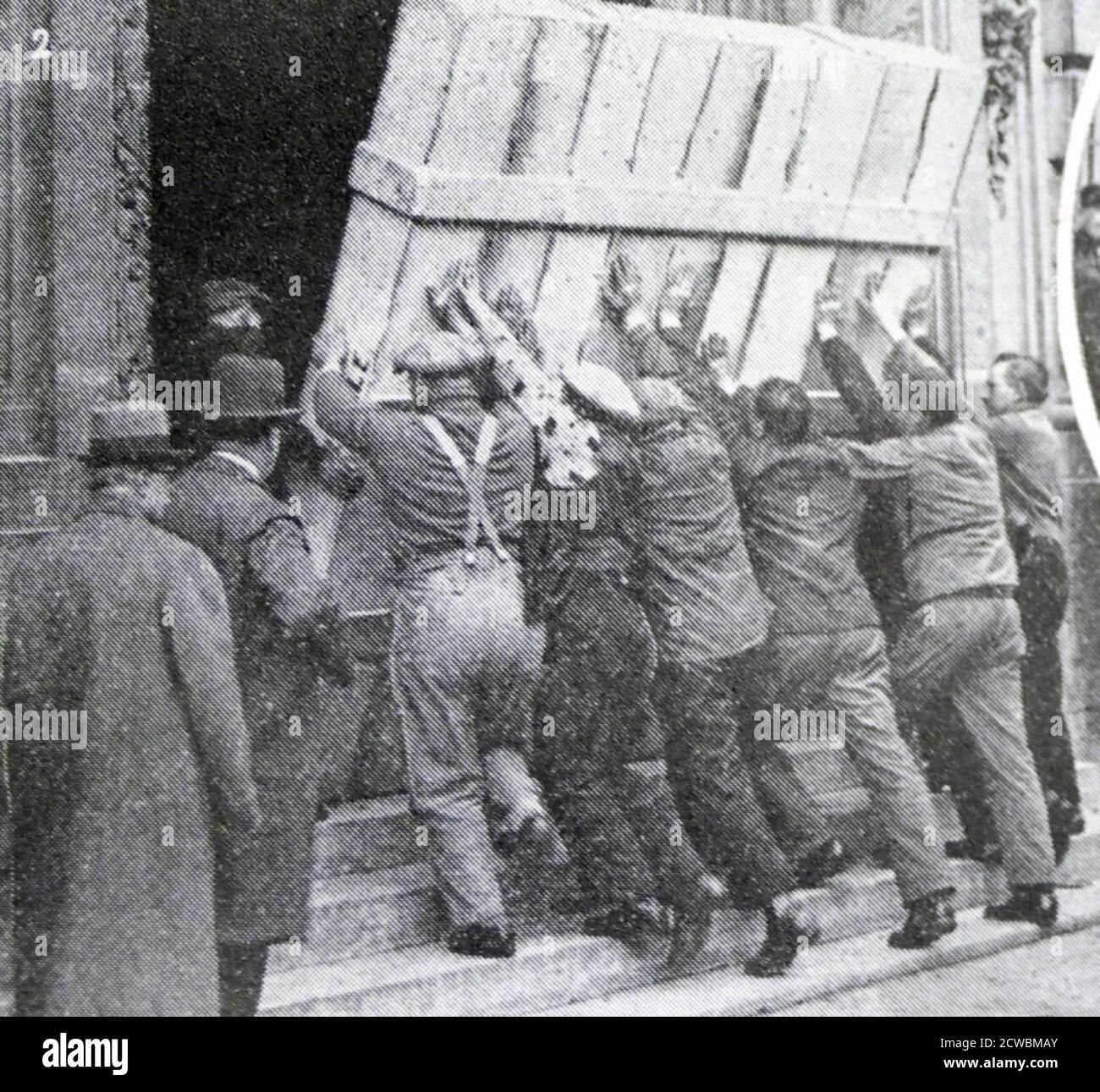 Foto in bianco e nero di una Mostra d'Arte Italiana nel Petit Palais, Parigi, nel 1935; inaugurazione della mostra. Foto Stock
