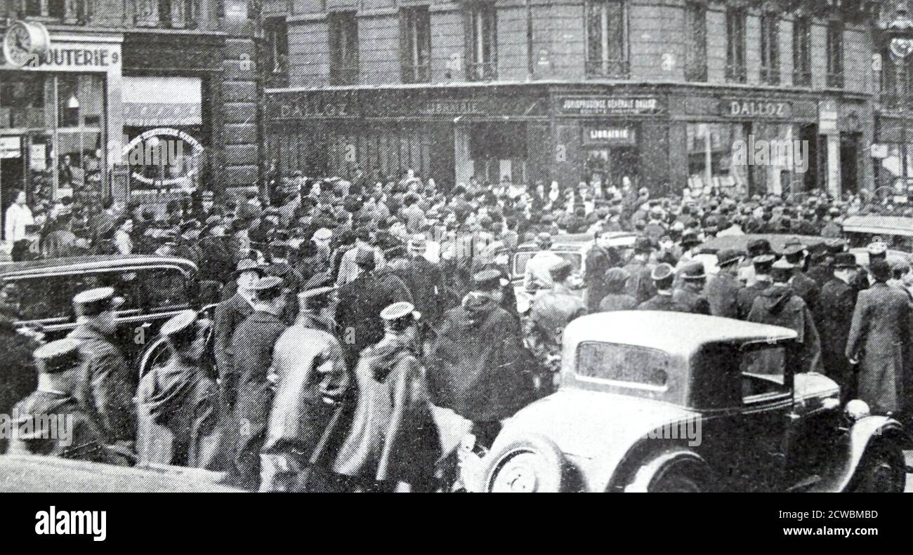 Foto in bianco e nero delle proteste degli studenti a Droit, Rue Soufflot, durante l'affare Jeze. Il professor Gaston Jeze (1869-1953) è stato un professore e un attivista per i diritti umani che ha servito come avvocato e consulente per l'imperatore etiope esiliato. Foto Stock