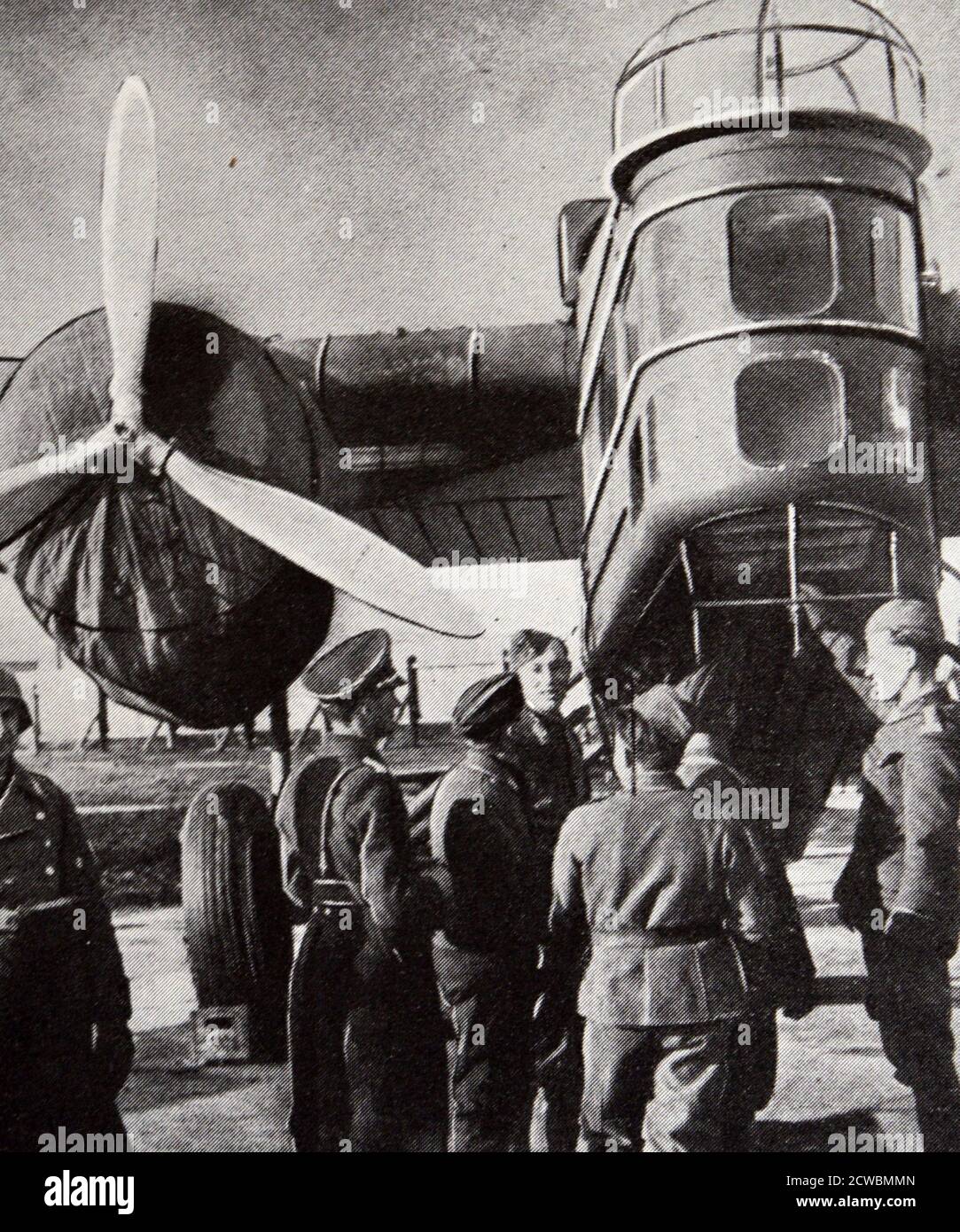 Fotografia in bianco e nero di attrezzature militari ceche consegnate ai tedeschi. Foto Stock