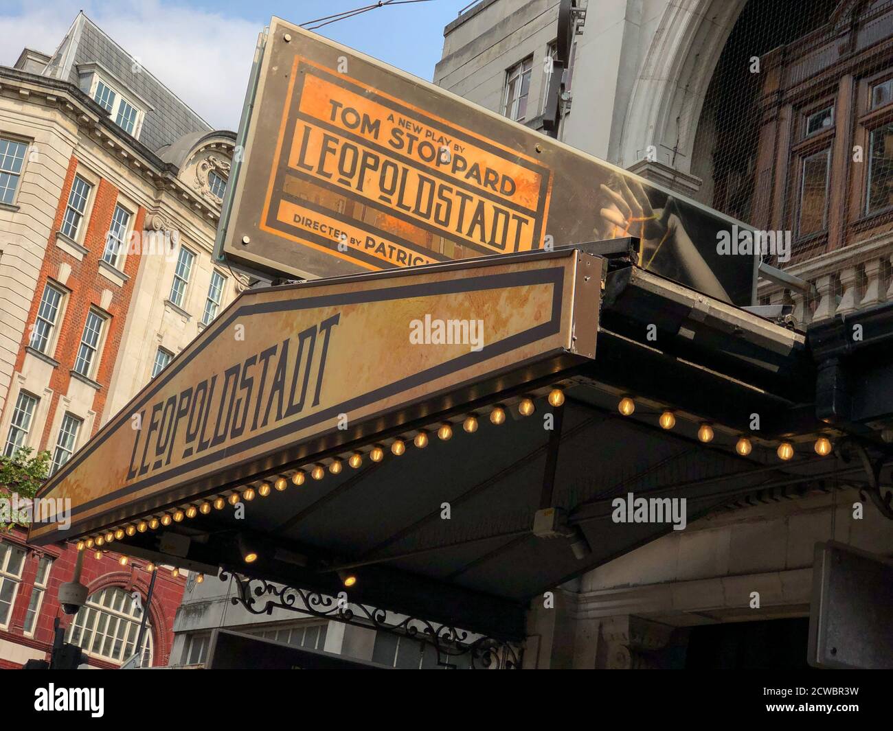 L'ultimo gioco di Sir Tom Stoppard, LEOPOLDSTADT, è stato inaugurato al Wyndham's Theatre nel West End di Londra nel gennaio 2020, poco prima che tutti i teatri del Regno Unito fossero stati ordinati per la chiusura a causa della pandemia del COVID-19. Foto Stock