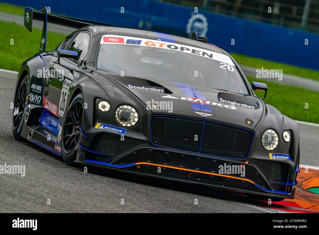 26 Fabrizio Crestani e Yannick Mettler (International GT Open - Team Lazarus) Su Bentley Continental GT3 durante International GT Open ed Euroformul Foto Stock