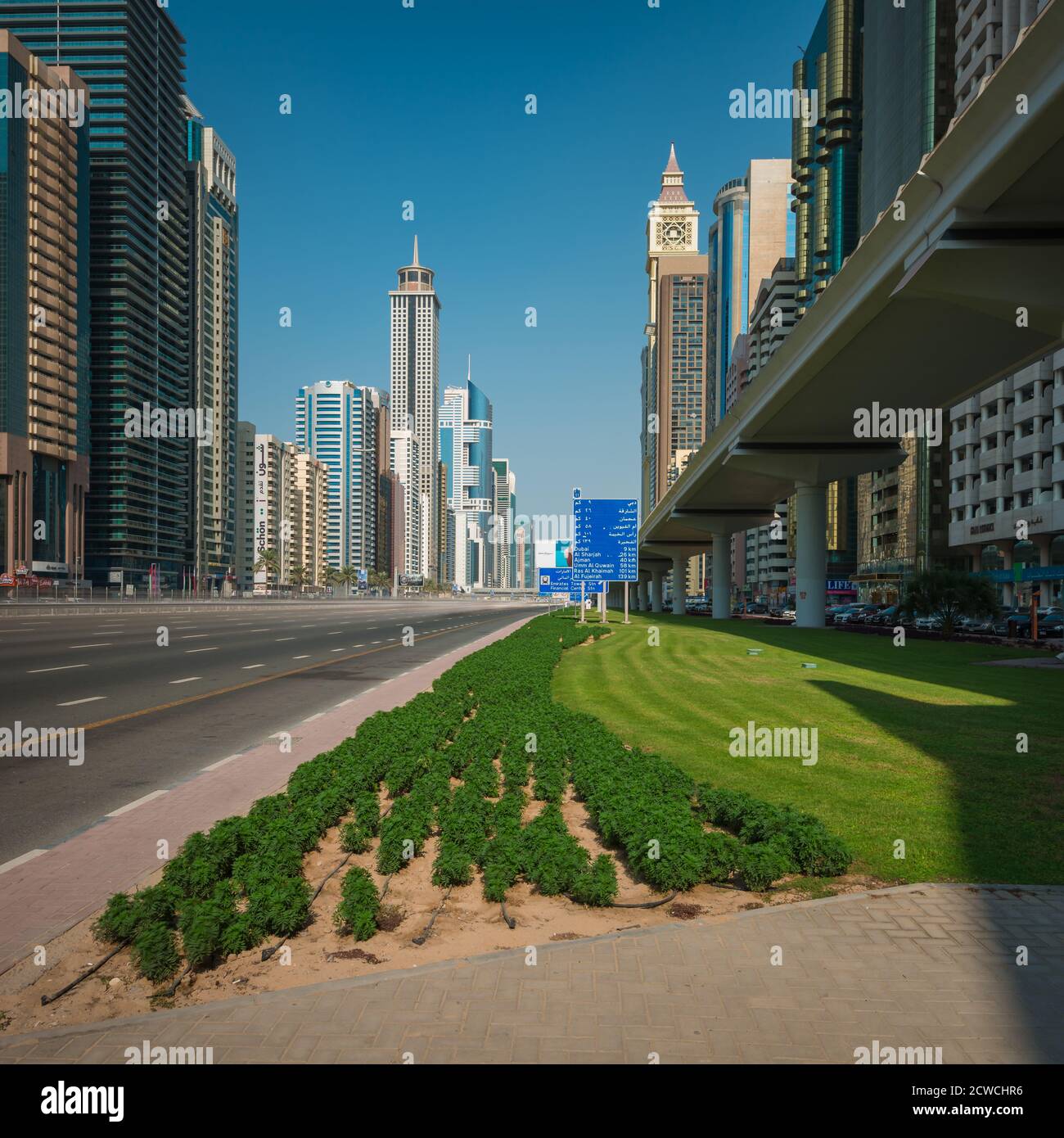 Sheikh Zayed Road, Dubai, Emirati Arabi Uniti Foto Stock