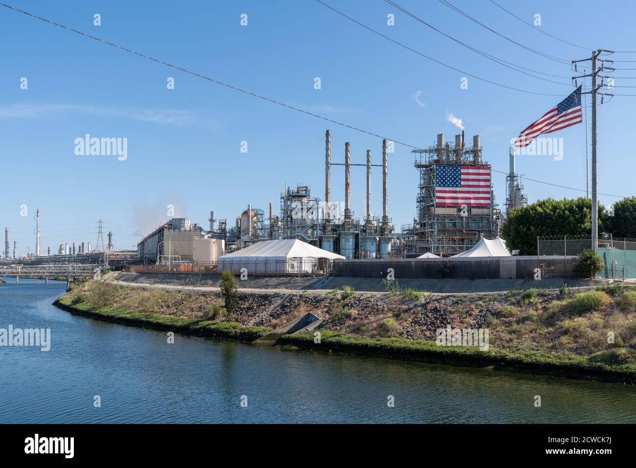 LONG BEACH, STATI UNITI - 25 maggio 2020: La raffineria di Los Angeles di Marathon Petroleum è la più grande raffineria della West Coast con una capacità di petrolio greggio Foto Stock