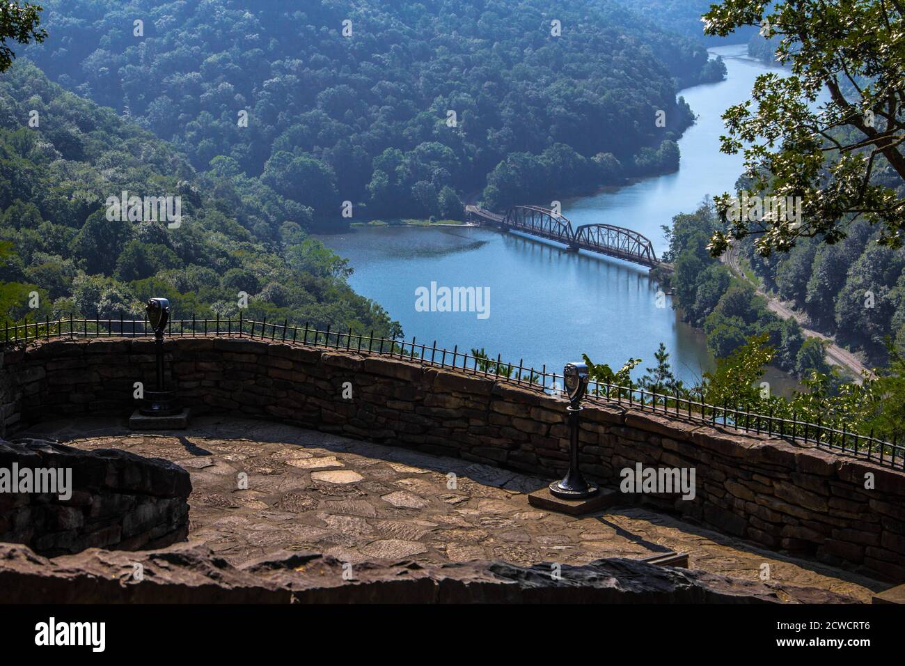 Vista panoramica sull'Hawks Nest States Park del New River ad Ansted, West Virginia. Foto Stock