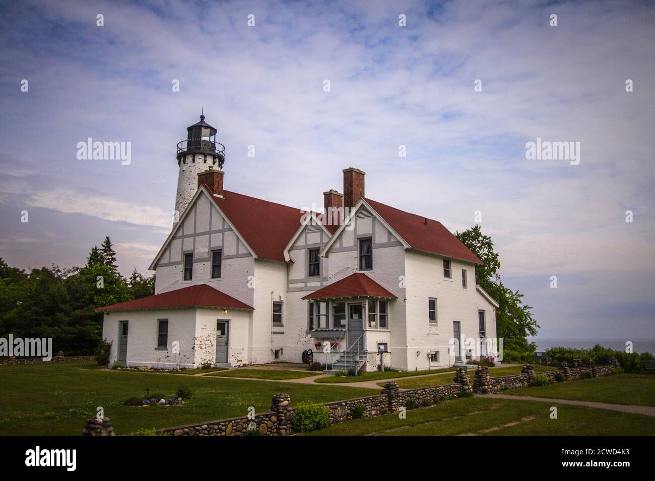 Faro di Point Iroquois. Il faro di Point Iroquois si trova sulla costa del Lago superiore e parte della Foresta Nazionale di Hiawatha. Foto Stock
