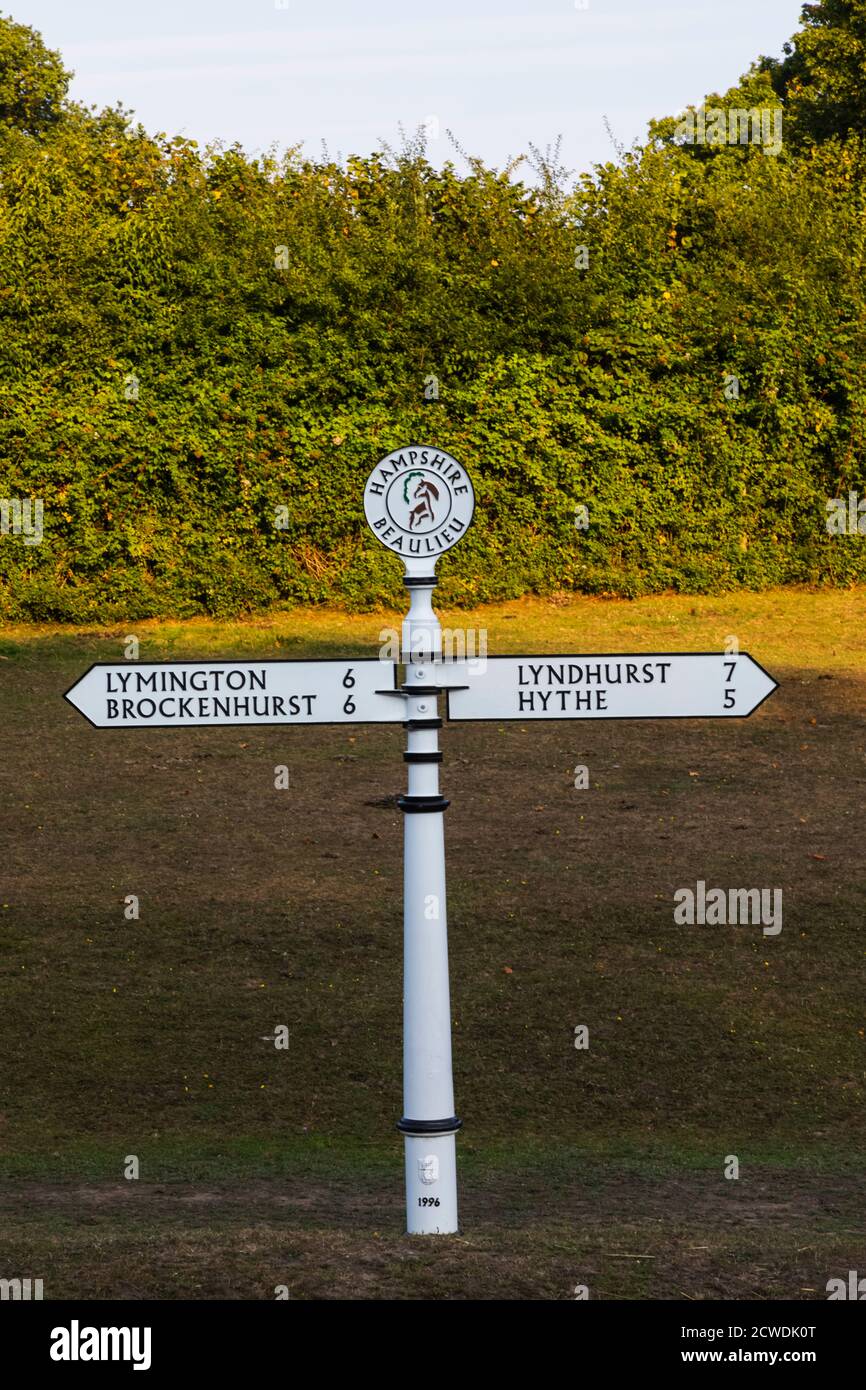 Inghilterra, Hampshire, New Forest, cartello Post vicino a Beaulieu Foto Stock Inghilterra, Hampshire, New Forest, cartello Post vicino a Beaulieu Foto Stock