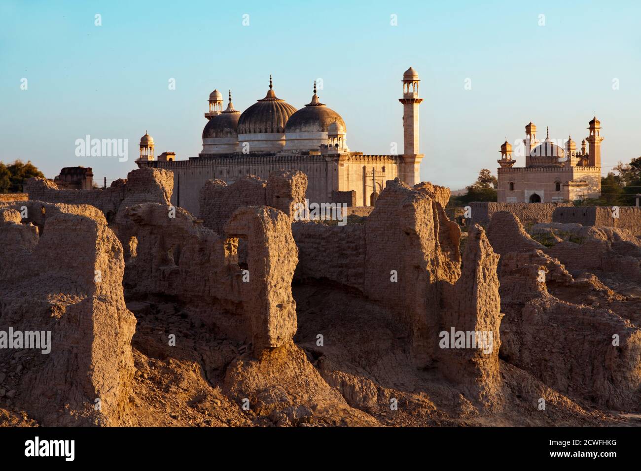 Il forte di derawar e la moschea di Abbasi a Bahawalpur, Pakistan Foto Stock