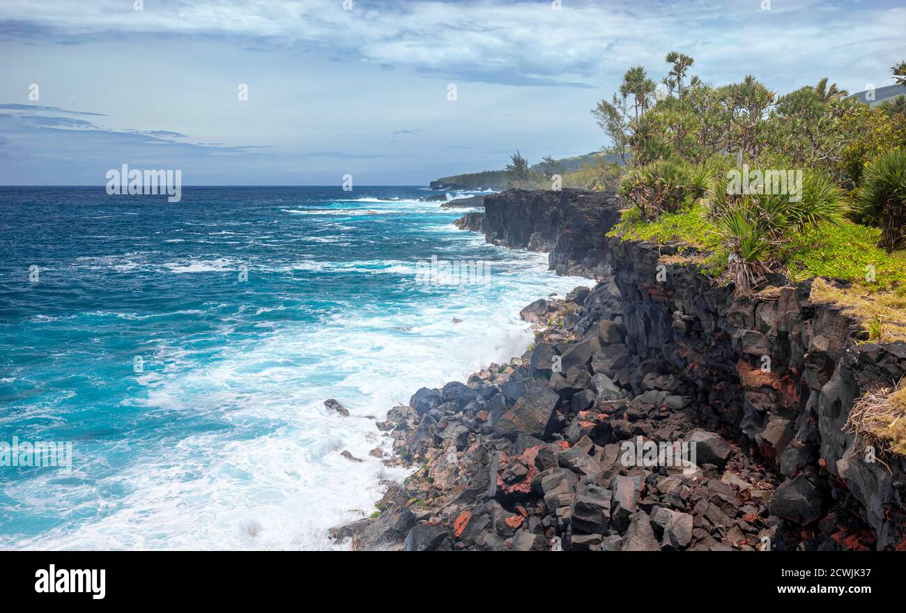 Linea costiera vicino a Saint-Philippe (costa meridionale dell'isola la Reunion) Foto Stock