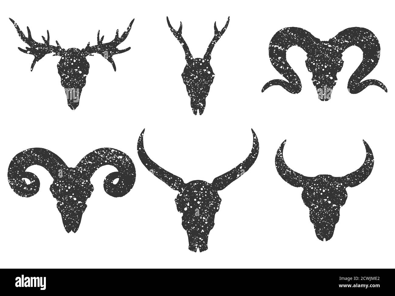 Insieme vettoriale di sei teschi disegnati a mano di animali cornati: bufalo, toro, cervo e montone su sfondo bianco. Silhouette nere con texture grunge nei vecchi Illustrazione Vettoriale
