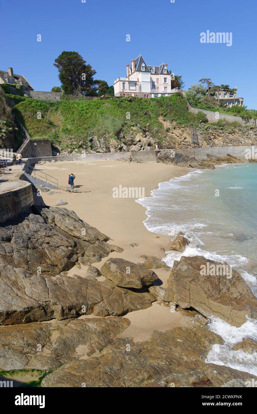 Spiaggia Malouine (altro nome Port-Salut Creek), Dinard Foto Stock