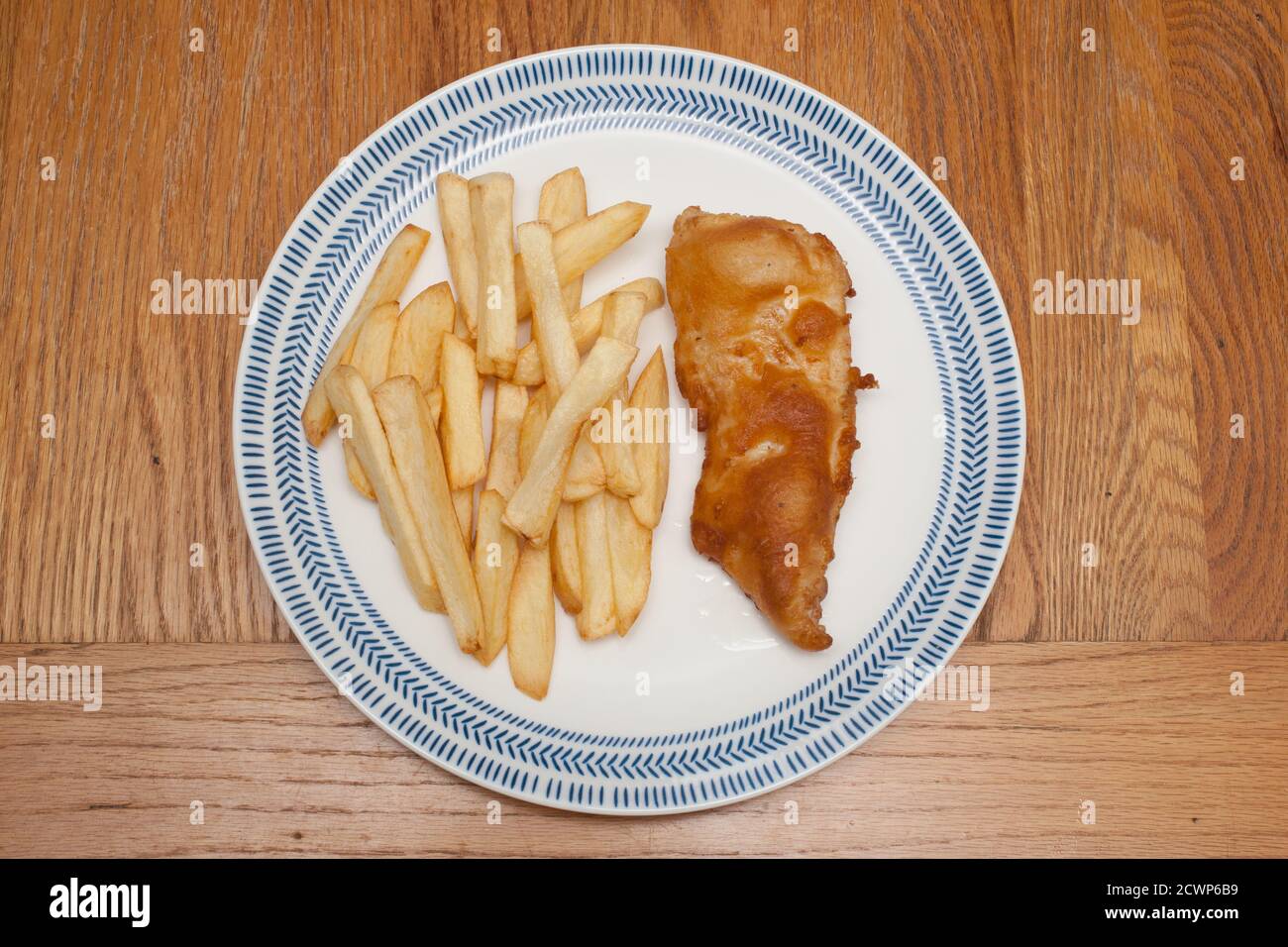 Birra fatta in casa peschi e patatine fritte, con l'eglefino come pesce Foto Stock