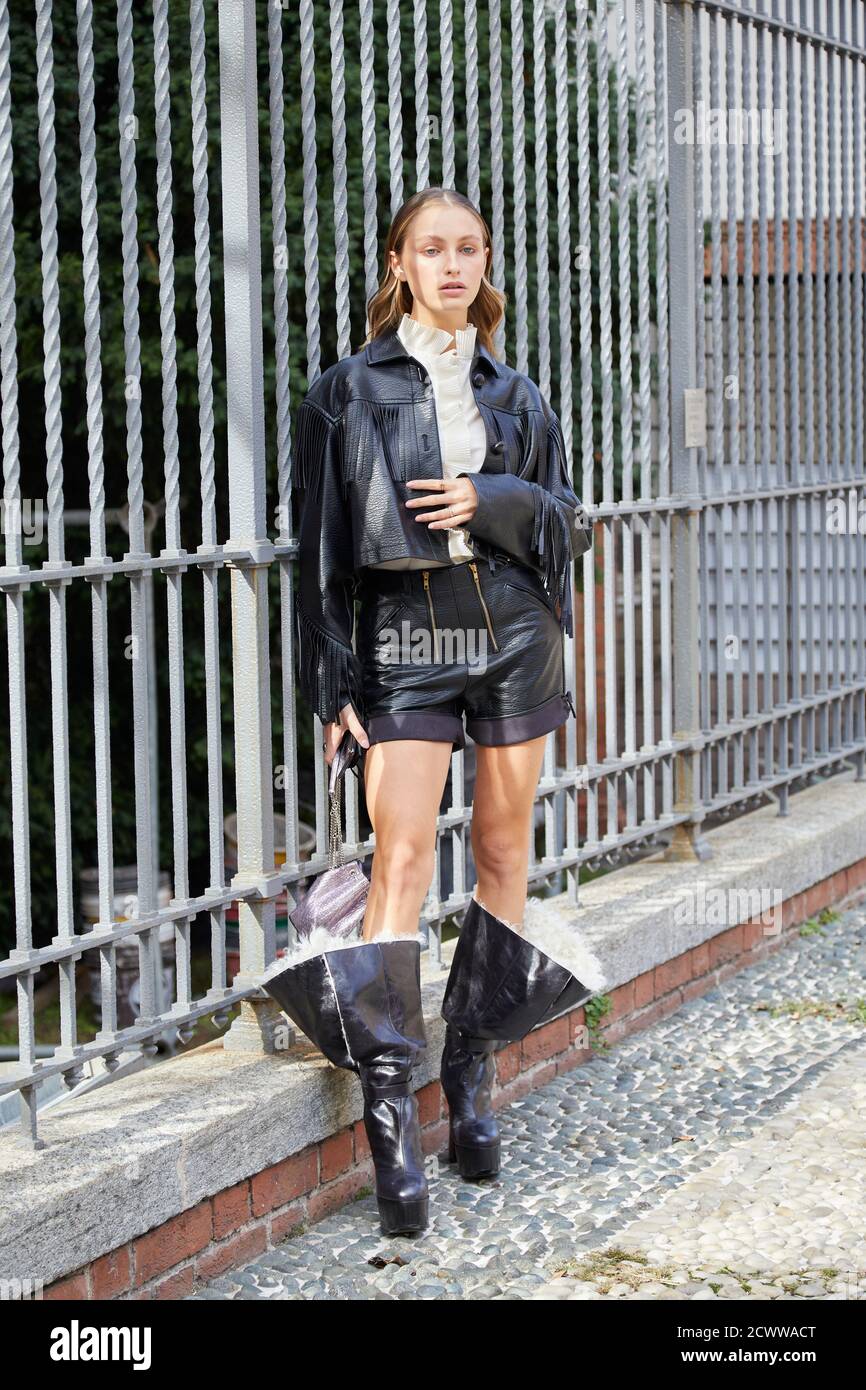 MILANO, ITALIA - 26 SETTEMBRE 2020: Beatrice Vendramin prima della sfilata Filosofia, Milano Fashion Week Street Style Foto Stock