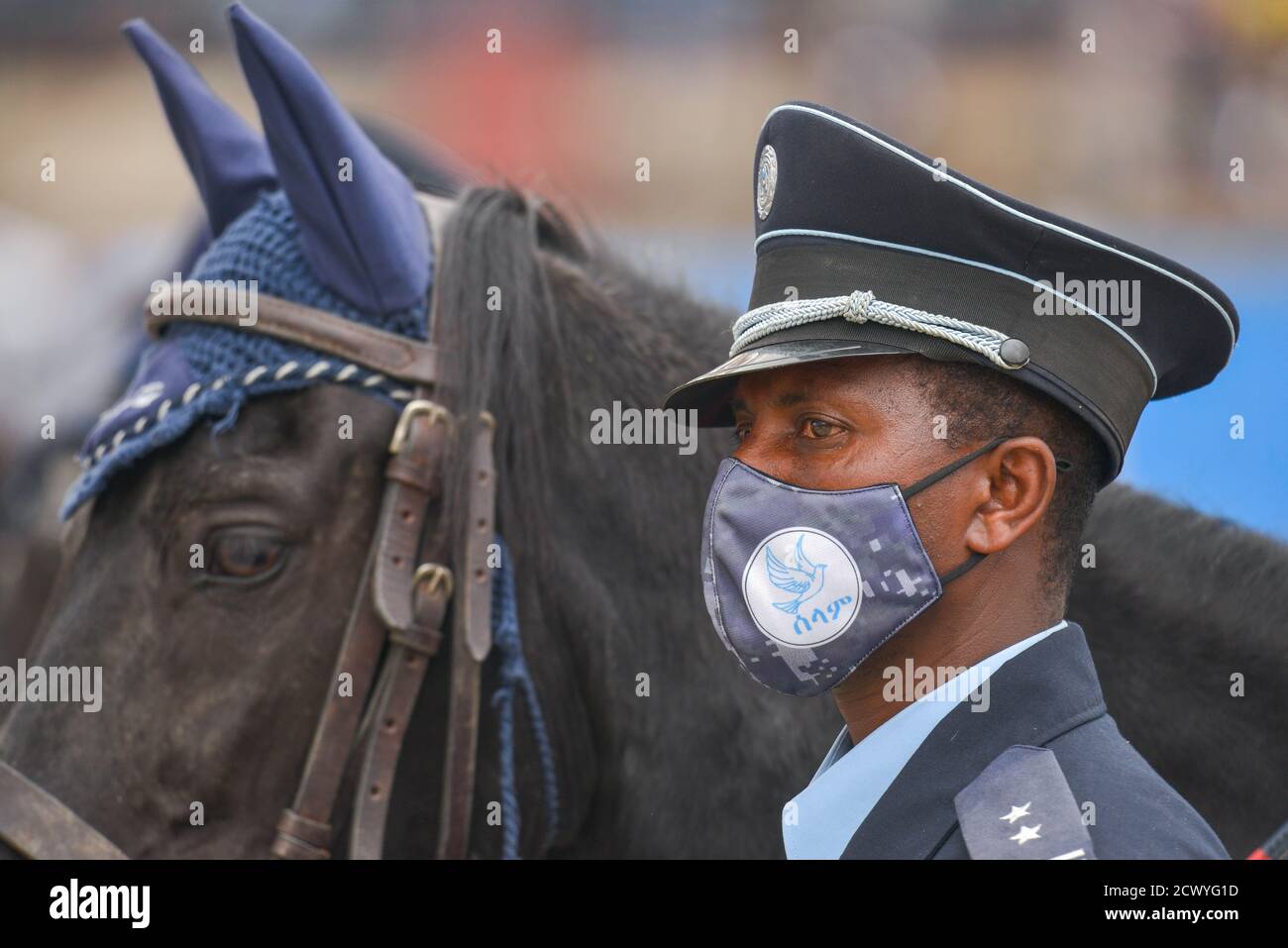ADDIS ABEBA, 30, 2020 settembre. Funzionari di polizia federali etiopi durante una parata in stile militare a Piazza Meskel, nella capitale dell’Etiopia, Addis Abeba Foto Stock