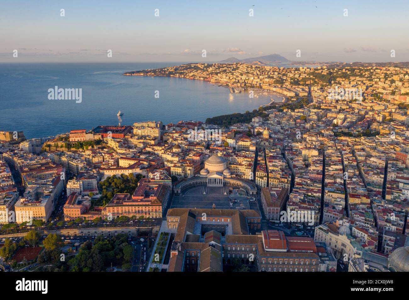 Piazza del plebiscito e posillipo, Napoli Foto Stock