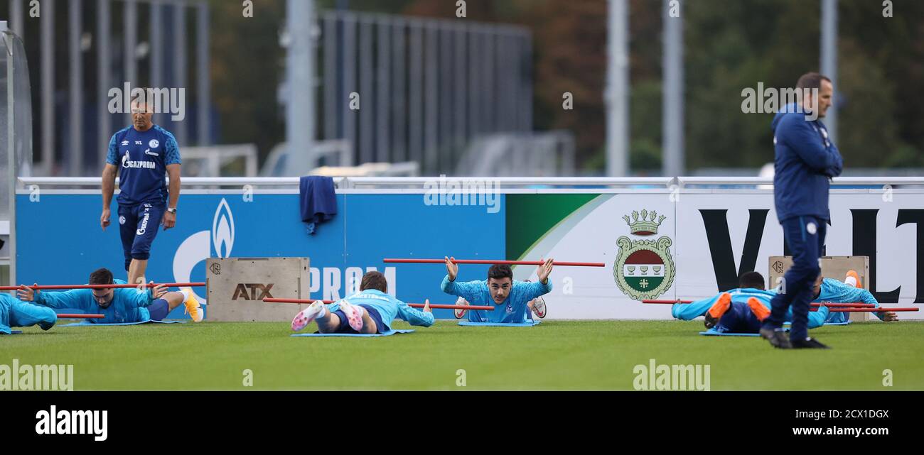 Città di Gelsenkirchen, Germania. Primo Ott 2020. Firo: 30.09.2020, calcio, 1 Bundesliga, stagione 2020/2021, FC Schalke 04, 1° allenamento con il nuovo allenatore Manuel BAUM, LEUTHARD, KABAK, BAUM | utilizzo in tutto il mondo Credit: dpa/Alamy Live News Foto Stock