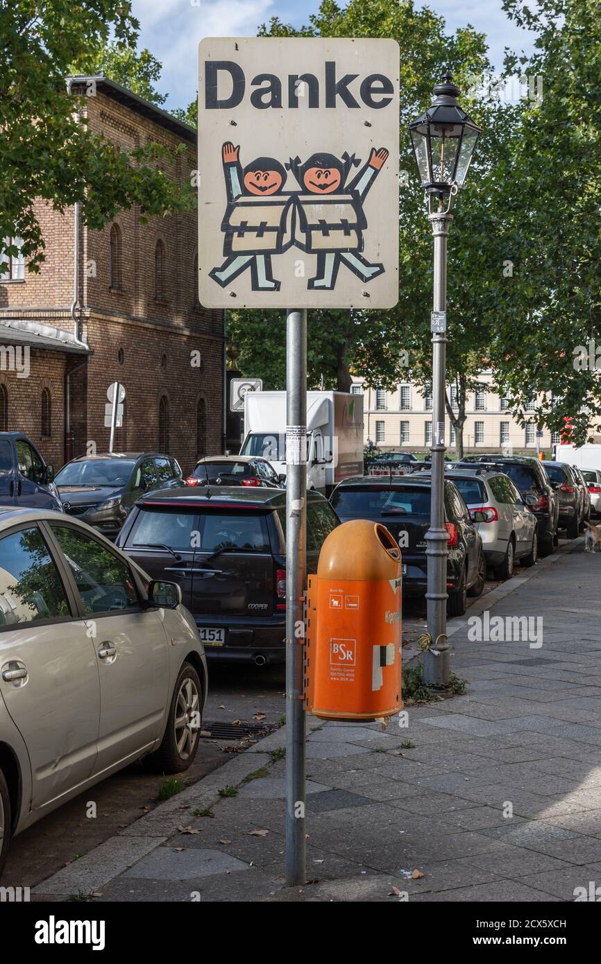 Informazioni segno zona scuola Foto Stock