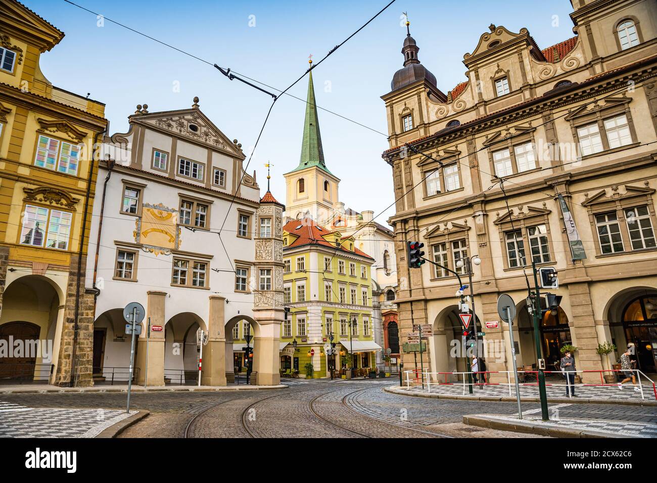 Praga, repubblica Ceca - 20 settembre 2020. Malostranske namesti senza turisti durante il crescente numero positivo di persone Covid-19 Foto Stock