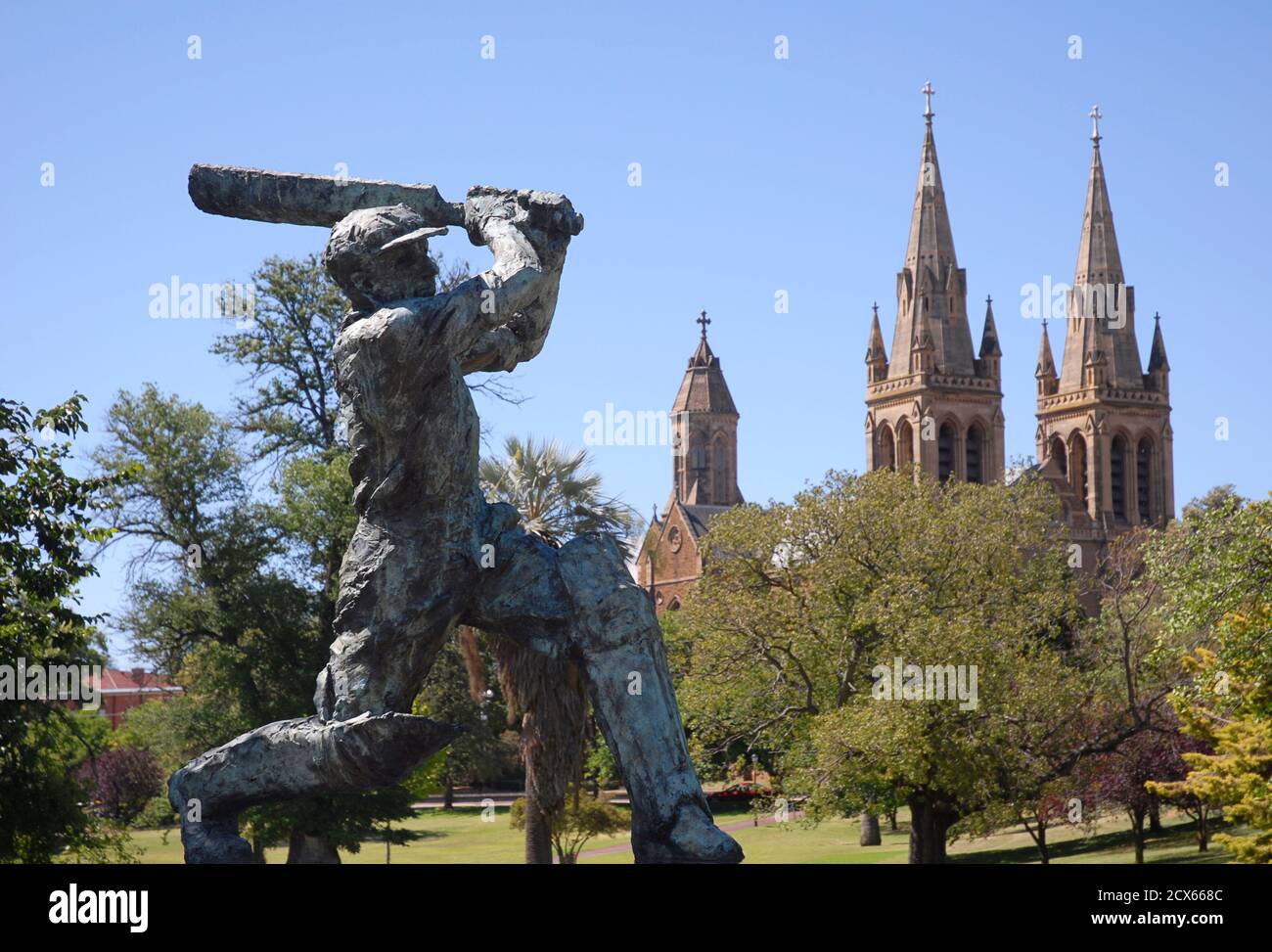 Statua di Sir Donald Bradman Cricket Player all'Adelaide Oval a North Adelaide. Adelaide, AUSTRALIA Foto Stock