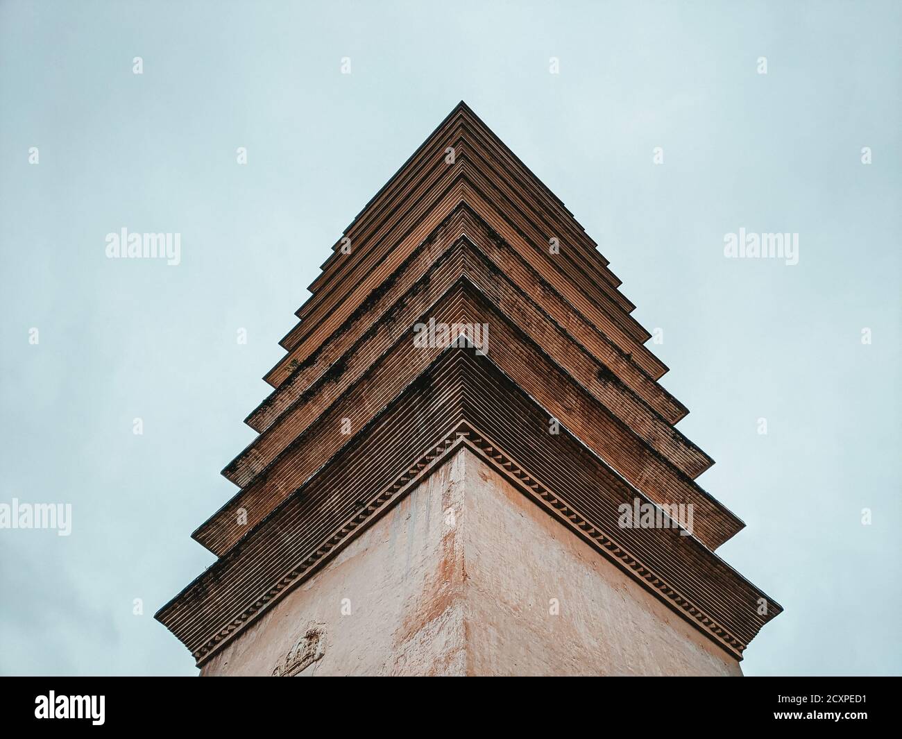 Primo piano delle tre Pagode di Dali, Cina Foto Stock