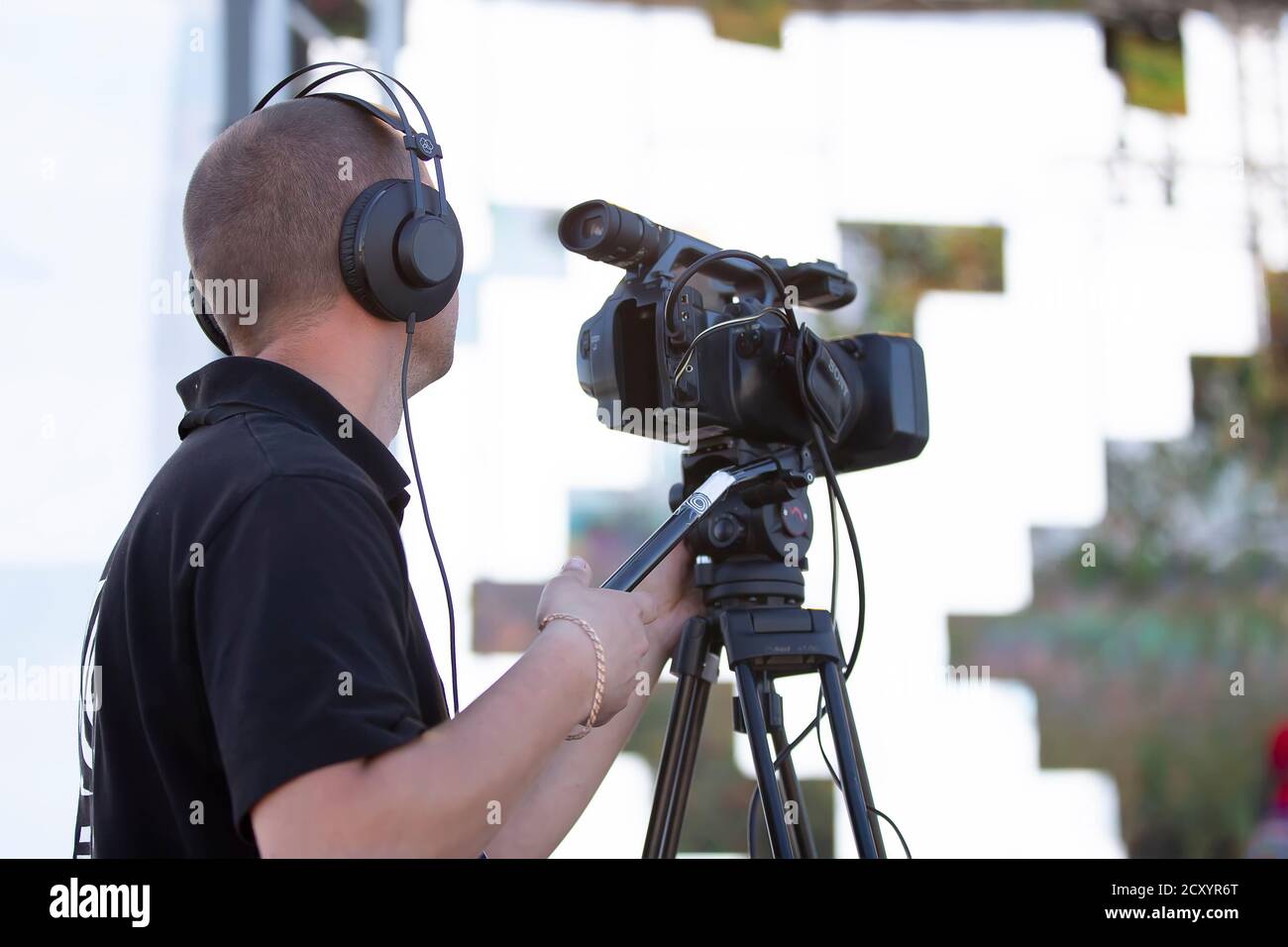 29 agosto 2020 Bielorussia, Gomil. Vacanza in città. Videografo con videocamera. Foto Stock