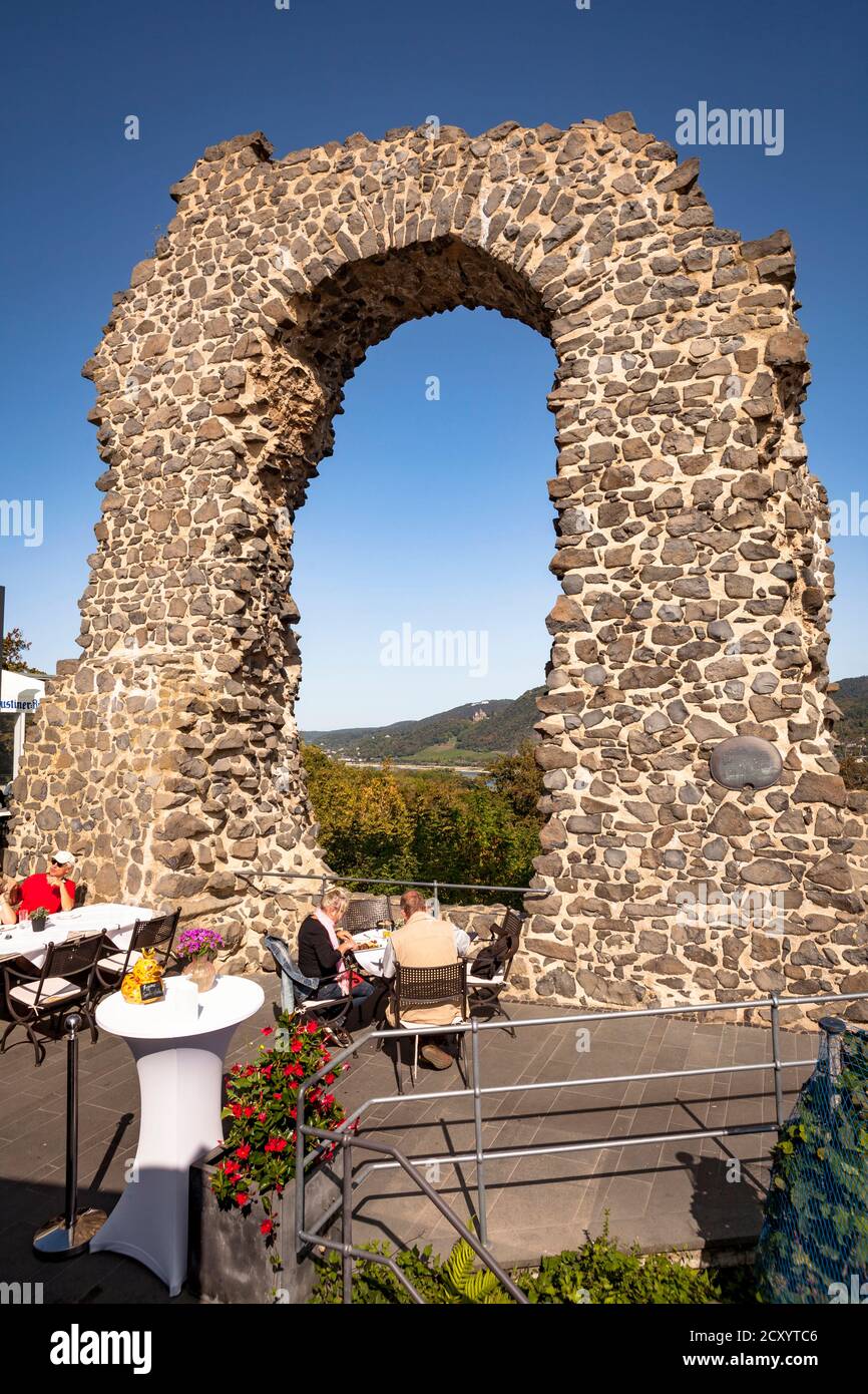 Il Rolandsbogen, arco di Roland, a Remagen-Rolandswerth, resti del castello Rolandseck, costruito nel 1122, Renania-Palatinato, Germania. Der Rolands Foto Stock