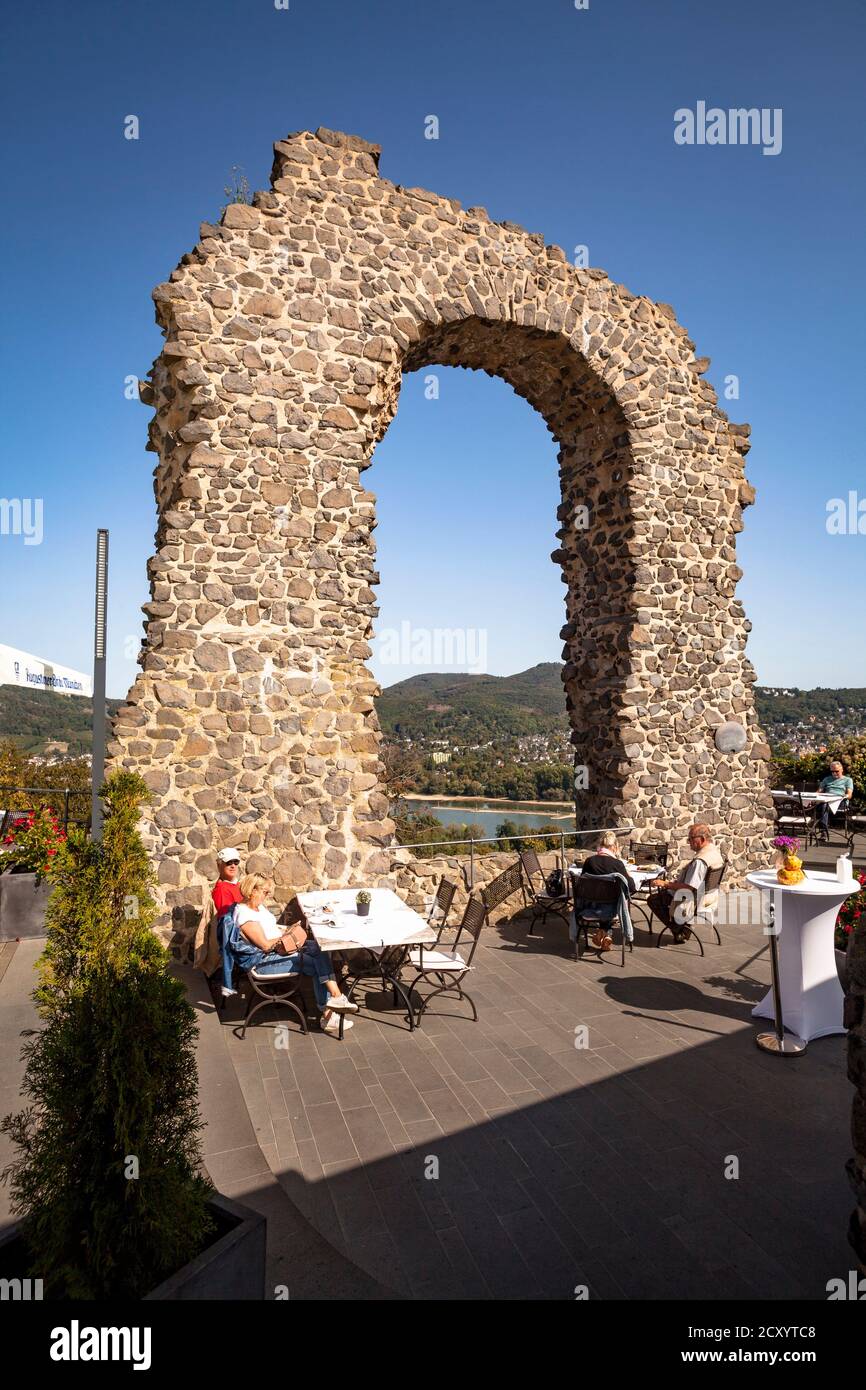 Il Rolandsbogen, arco di Roland, a Remagen-Rolandswerth, resti del castello Rolandseck, costruito nel 1122, Renania-Palatinato, Germania. Der Rolands Foto Stock