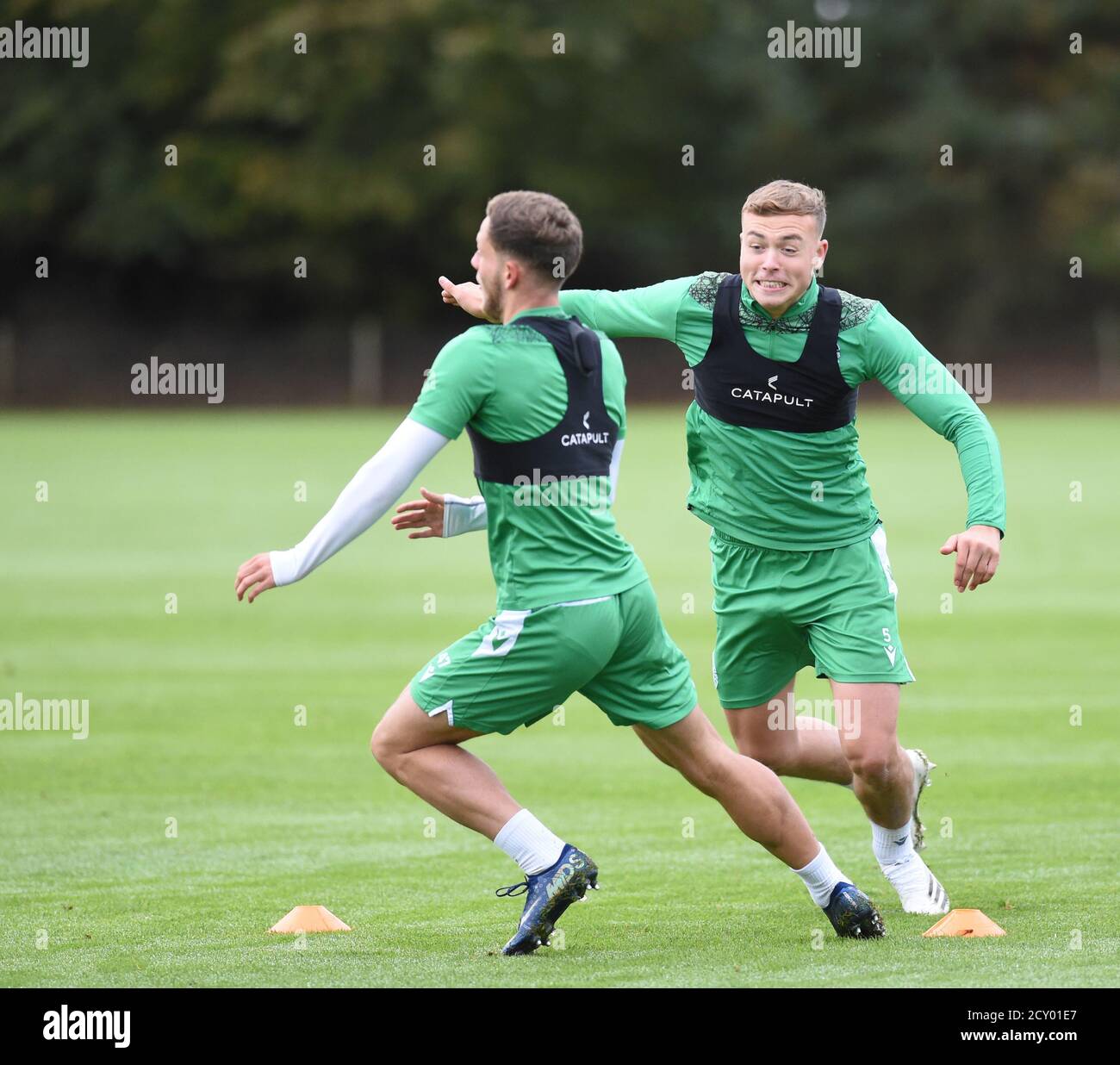 Tranent, Ormiston, East Lothian.Scotland. UK 1 ottobre 20 Hibernian, Ryan Porteous ) sessione di allenamento per SPL match vs Hamilton. Credit: eric mcowat/Alamy Live News Foto Stock