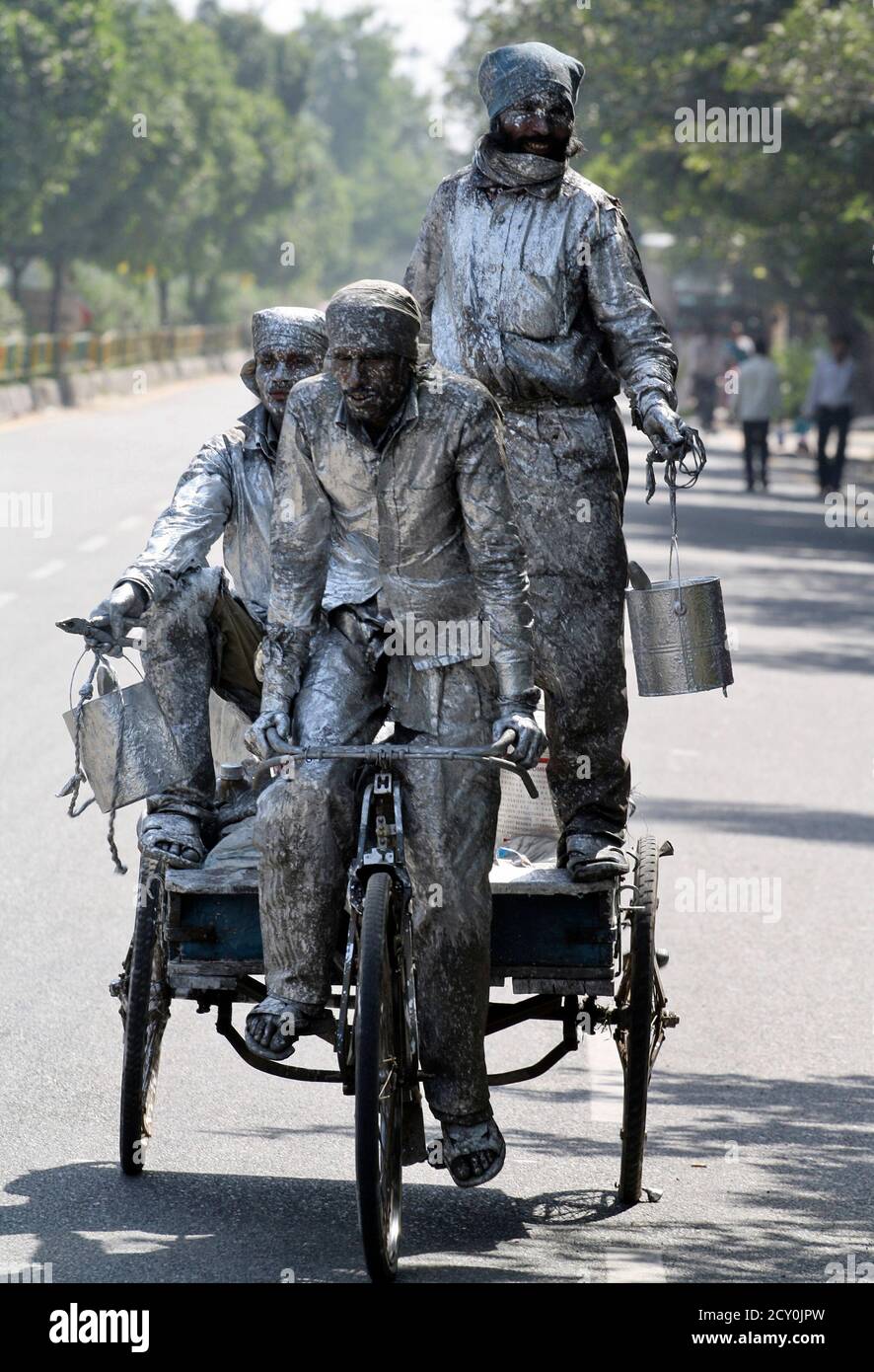 Tricycle will immagini e fotografie stock ad alta risoluzione - Alamy