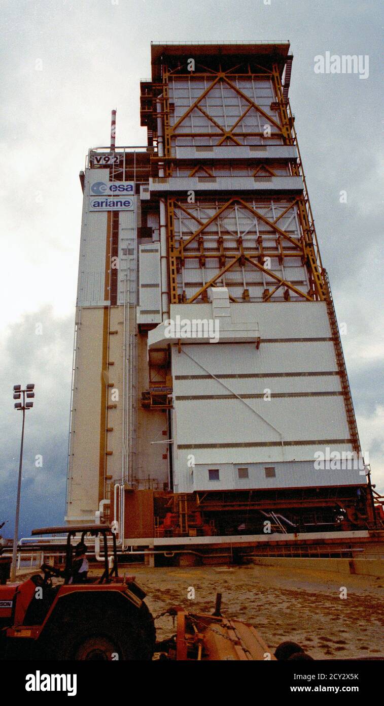 L'Unione europea missione spaziale rampa a Kourou, Sud America: un enorme transporter per lo space shuttle Foto Stock