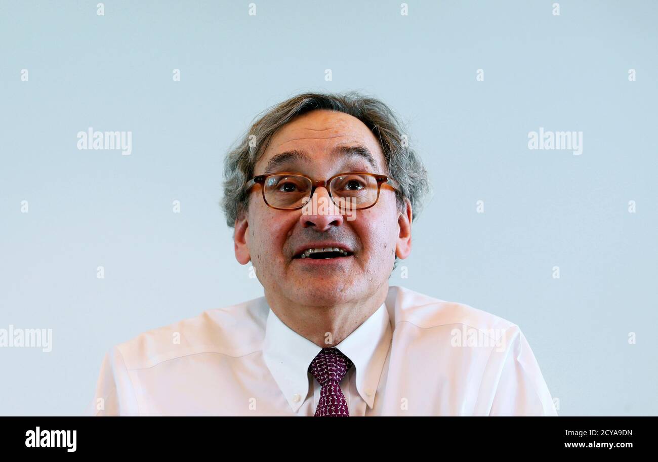 Michael Sabia, president and chief executive officer of Caisse de depot et placement du Quebec (CDP), speaks following a news conference for the release of their 2013 financial results in Montreal, February 26, 2014. REUTERS/Christinne Muschi (CANADA - Tags: BUSINESS) Foto Stock