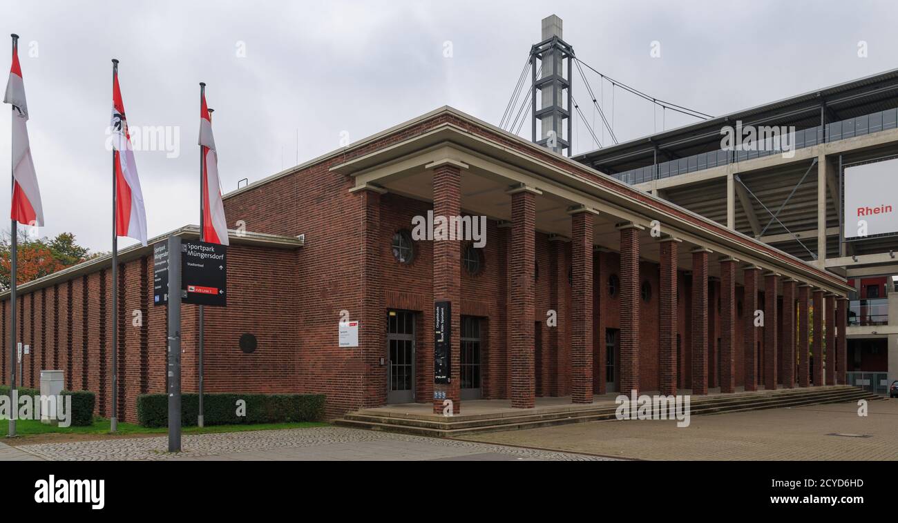 Colonia, Germania: Stadio sportivo 'üngersdorfer Stadion' conosciuto anche come 'RheinEnergie Stadion', sede della squadra di calcio '1. FC Köln' Foto Stock