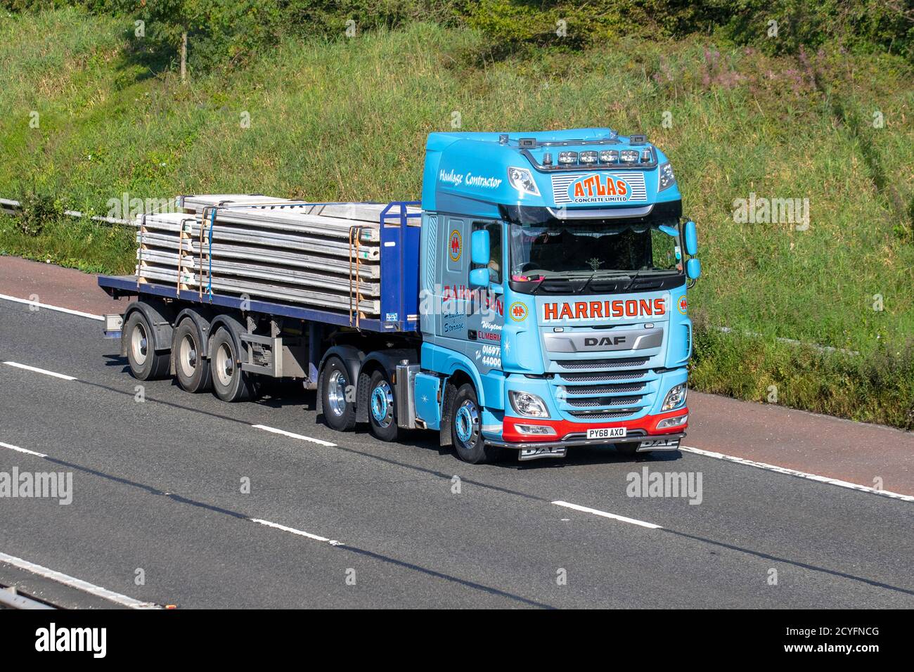 D A Harrison Haulage consegna camion, camion, veicoli pesanti, trasporto, camion, cargo cargo, veicolo, industria europea del trasporto commerciale HGV, M6 a Manchester, Regno Unito Foto Stock